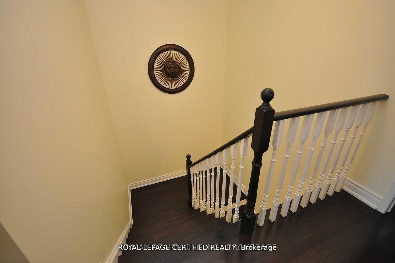 Photo 15 of 426 Orange Walk Crescent, Mississauga, Hurontario — HOMEH