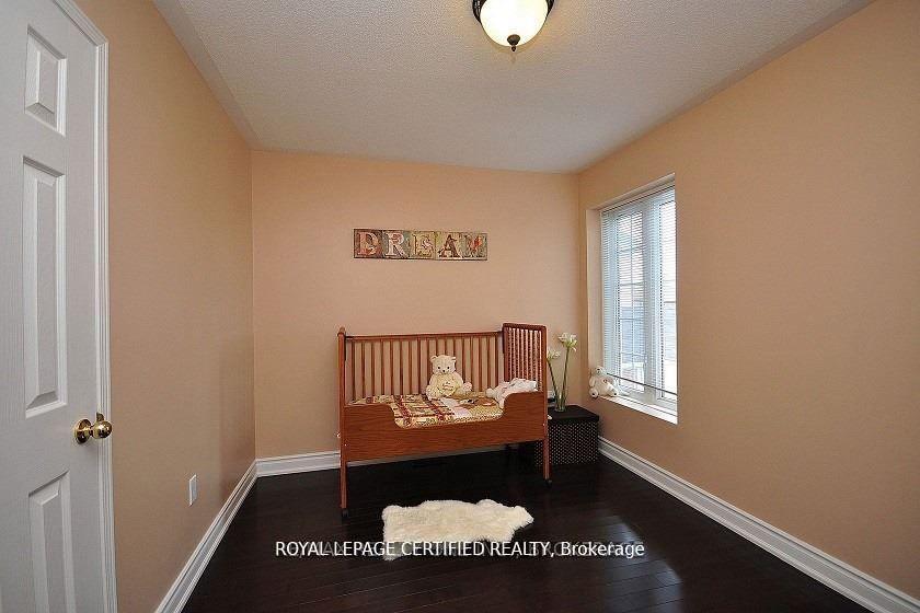 Photo 20 of 426 Orange Walk Crescent, Mississauga, Hurontario — HOMEH