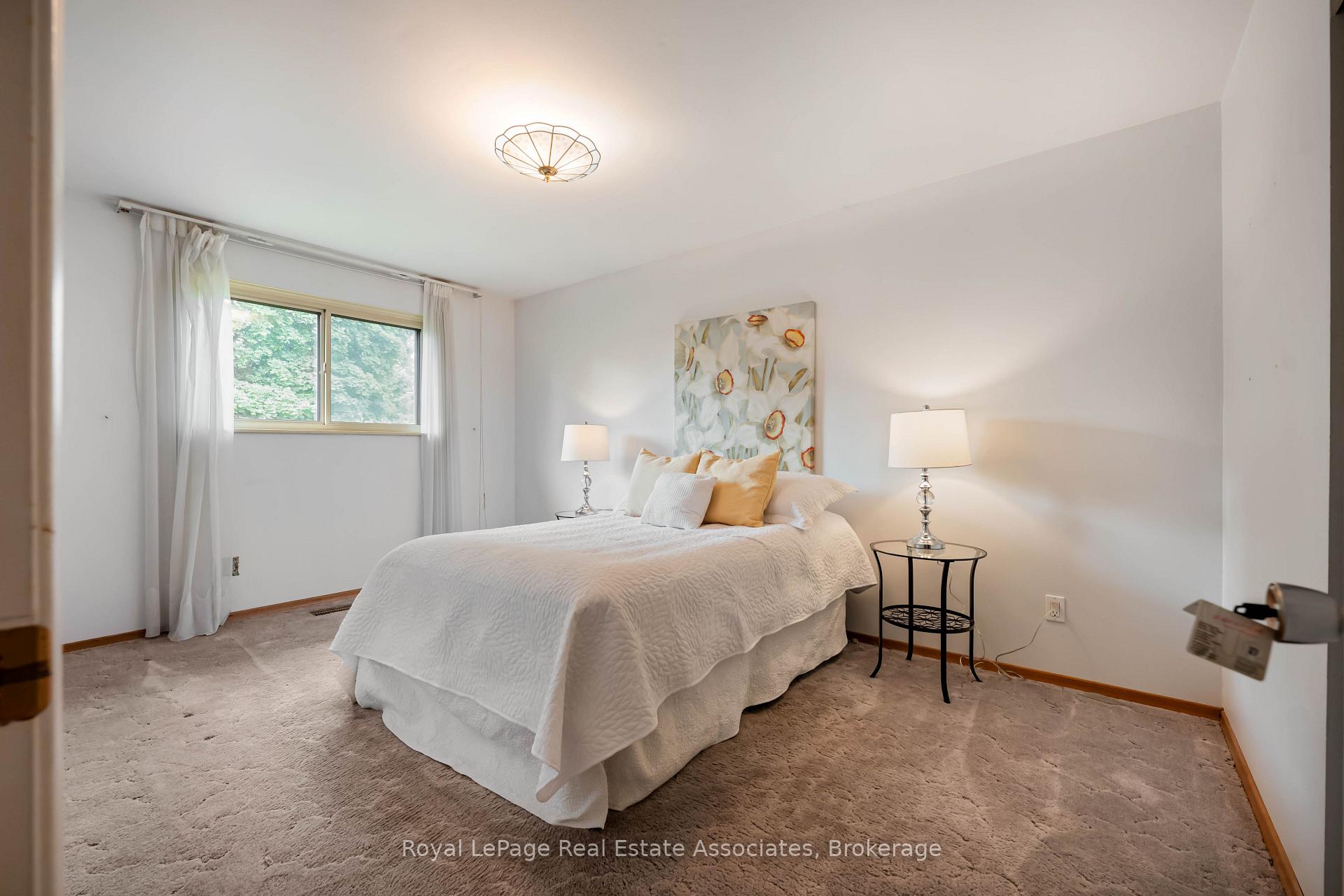 Photo 20 of 256 Archdekin Drive, Brampton, Madoc — HOMEH