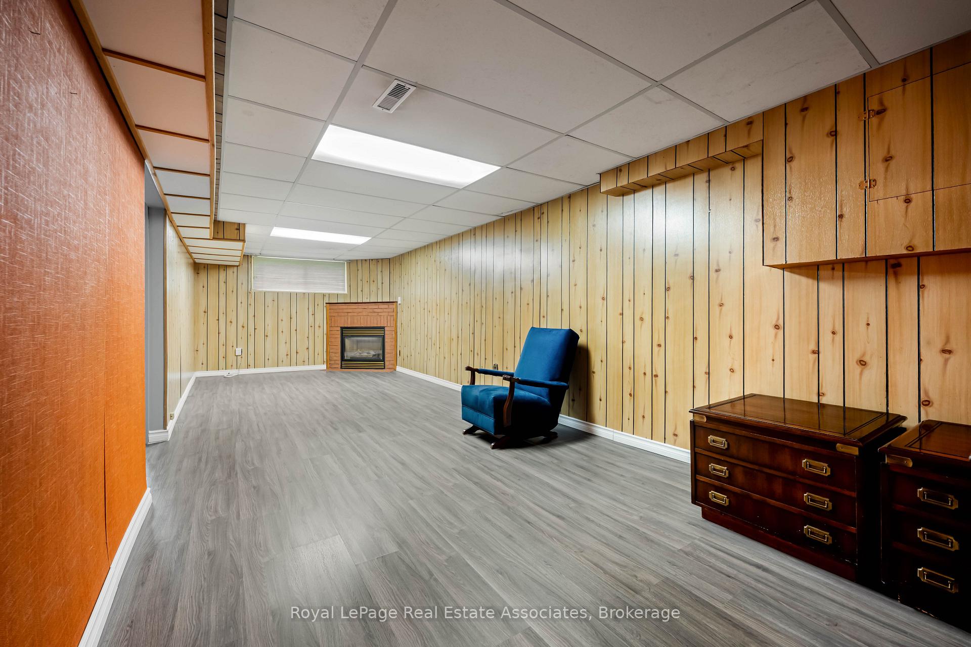Photo 23 of 256 Archdekin Drive, Brampton, Madoc — HOMEH