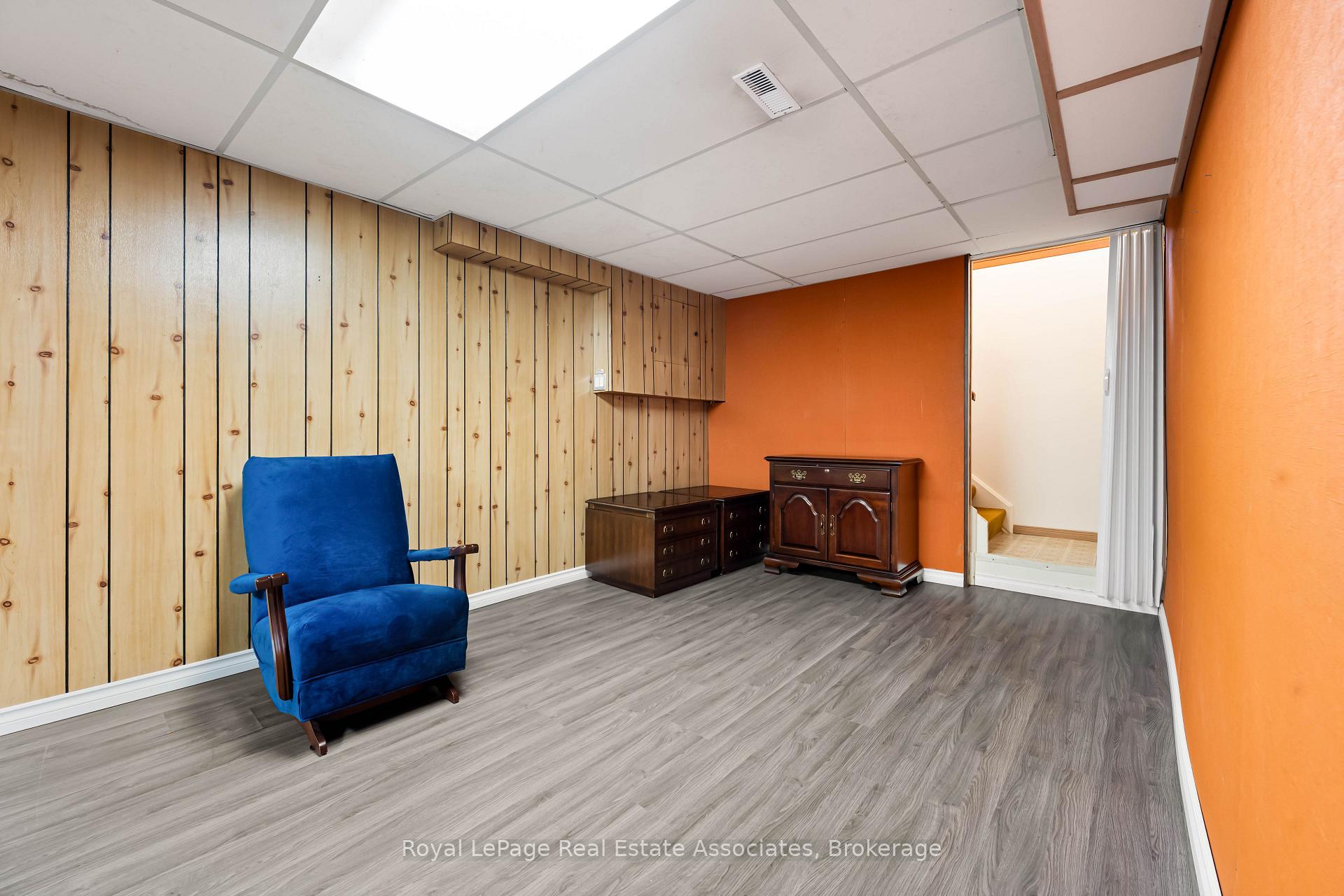 Photo 24 of 256 Archdekin Drive, Brampton, Madoc — HOMEH