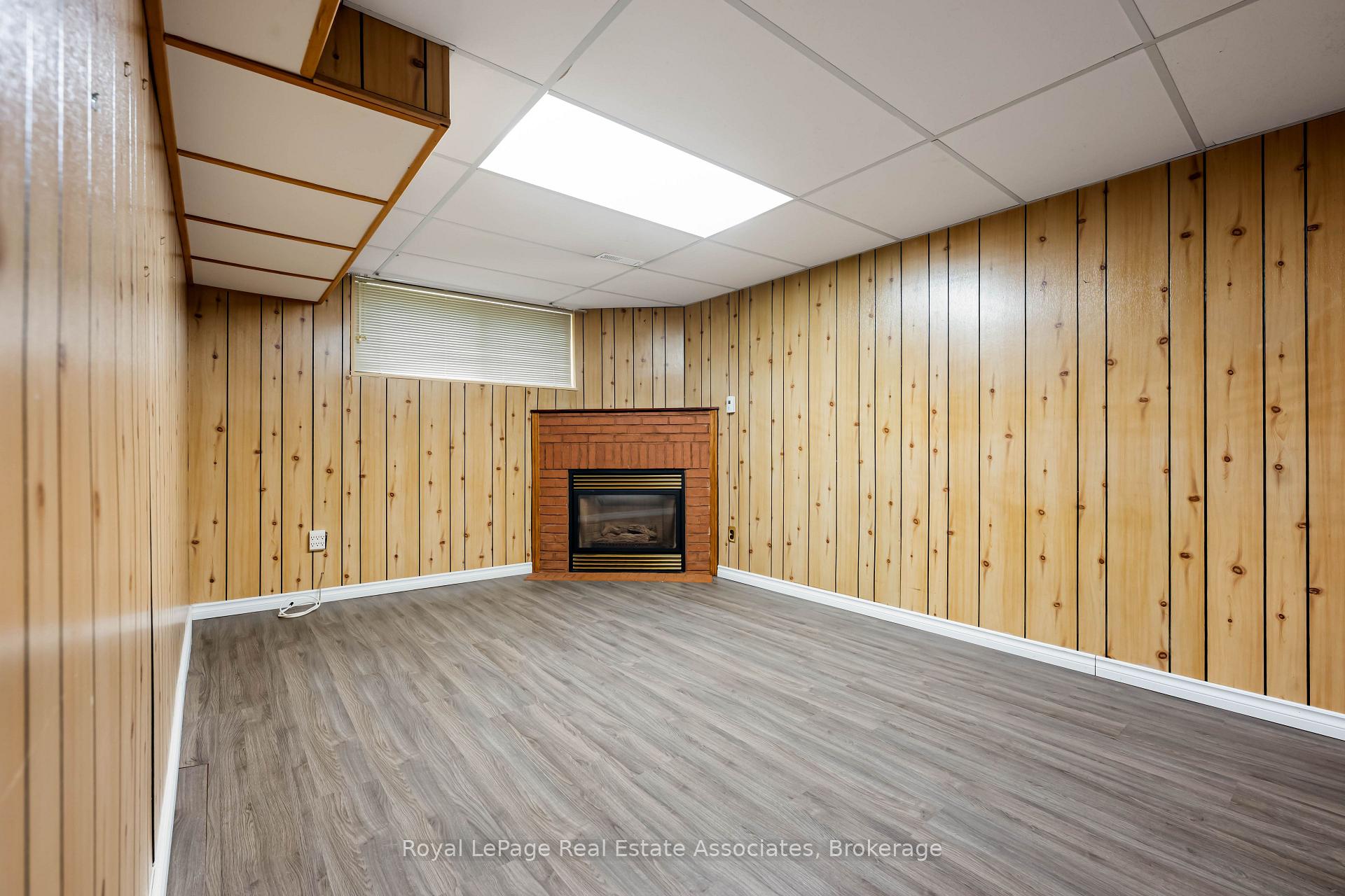 Photo 25 of 256 Archdekin Drive, Brampton, Madoc — HOMEH