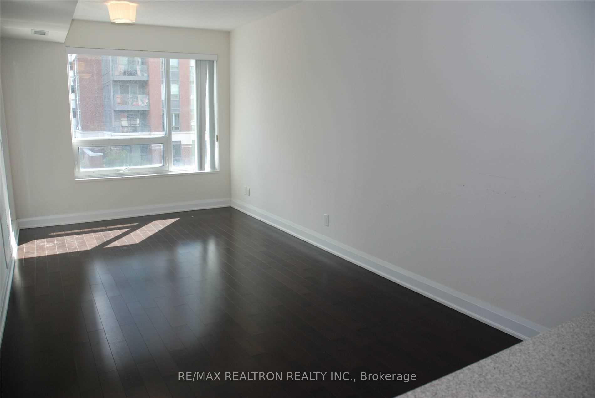 Photo 5 of Unit 306, 8228 Birchmount Road, Markham, Unionville — HOMEH