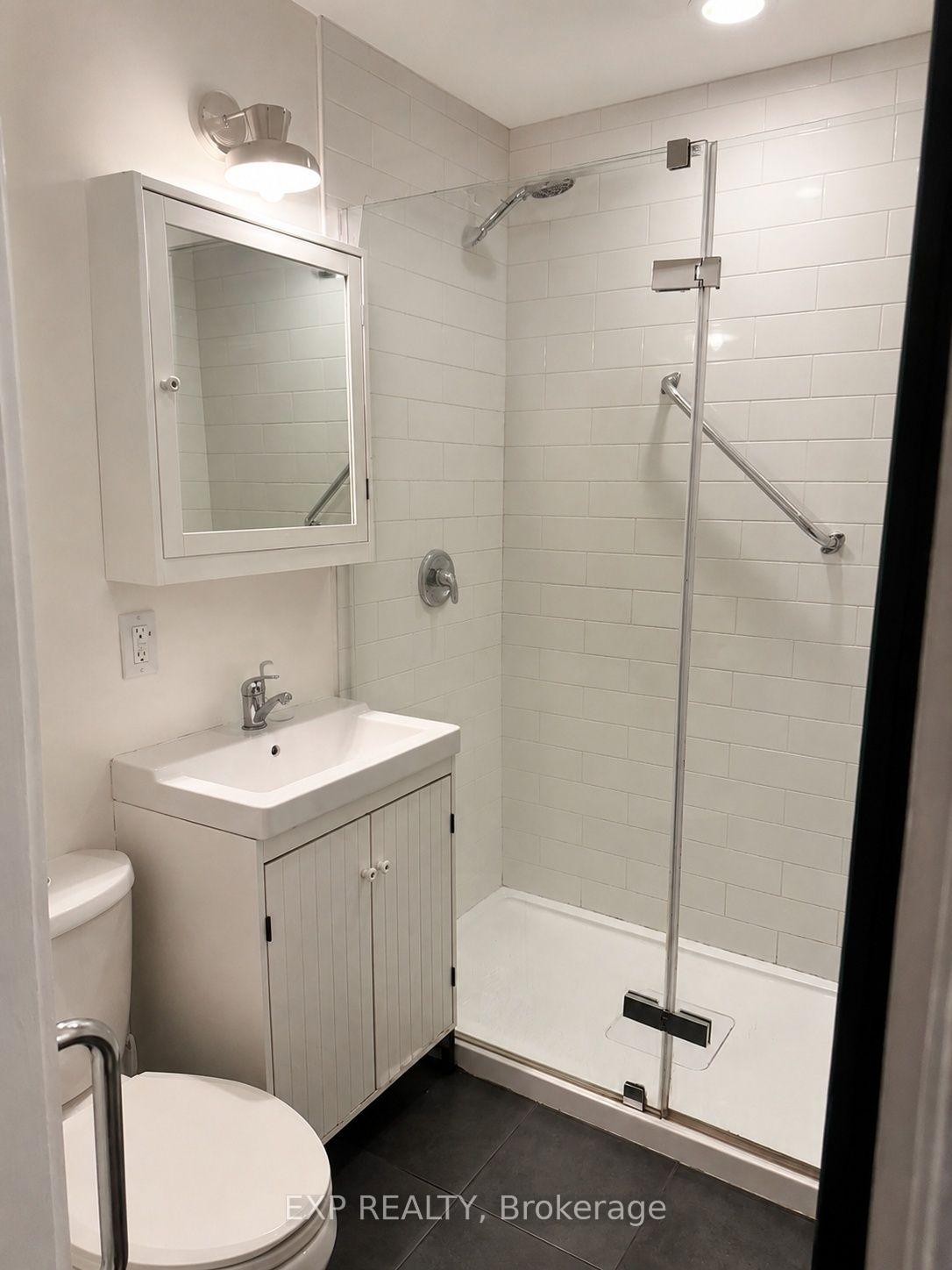 Photo 10 of 31 St Clair Avenue, Hamilton, Gibson — HOMEH
