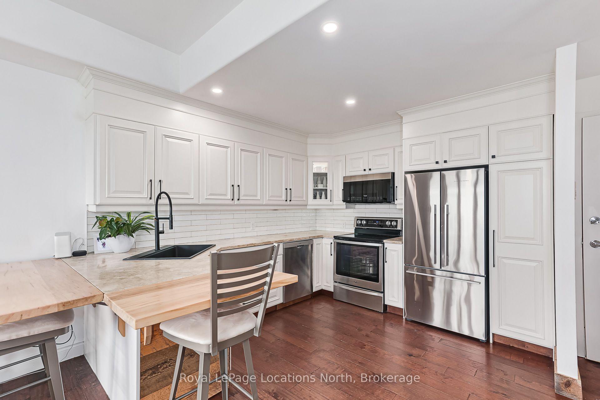 Photo 6 of Unit 103, 10 Bay Street E, Blue Mountains — HOMEH