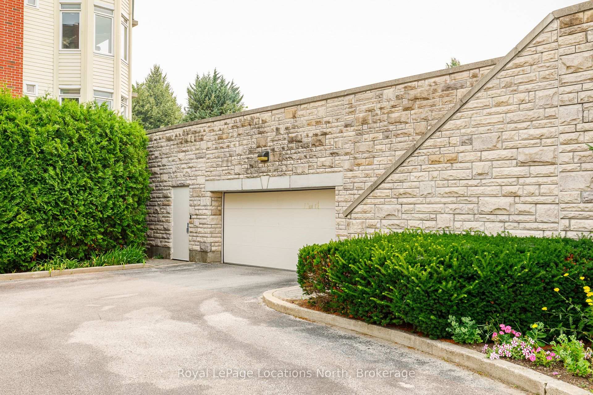 Photo 46 of Unit 103, 10 Bay Street E, Blue Mountains — HOMEH