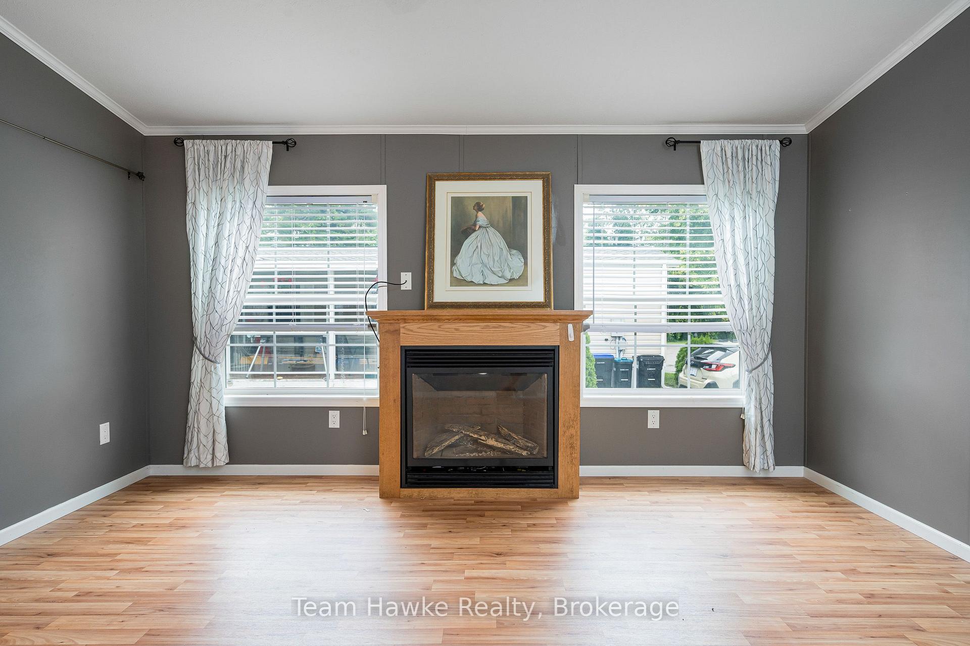 Photo 3 of 97 Georgian Glen Drive, Wasaga Beach — HOMEH