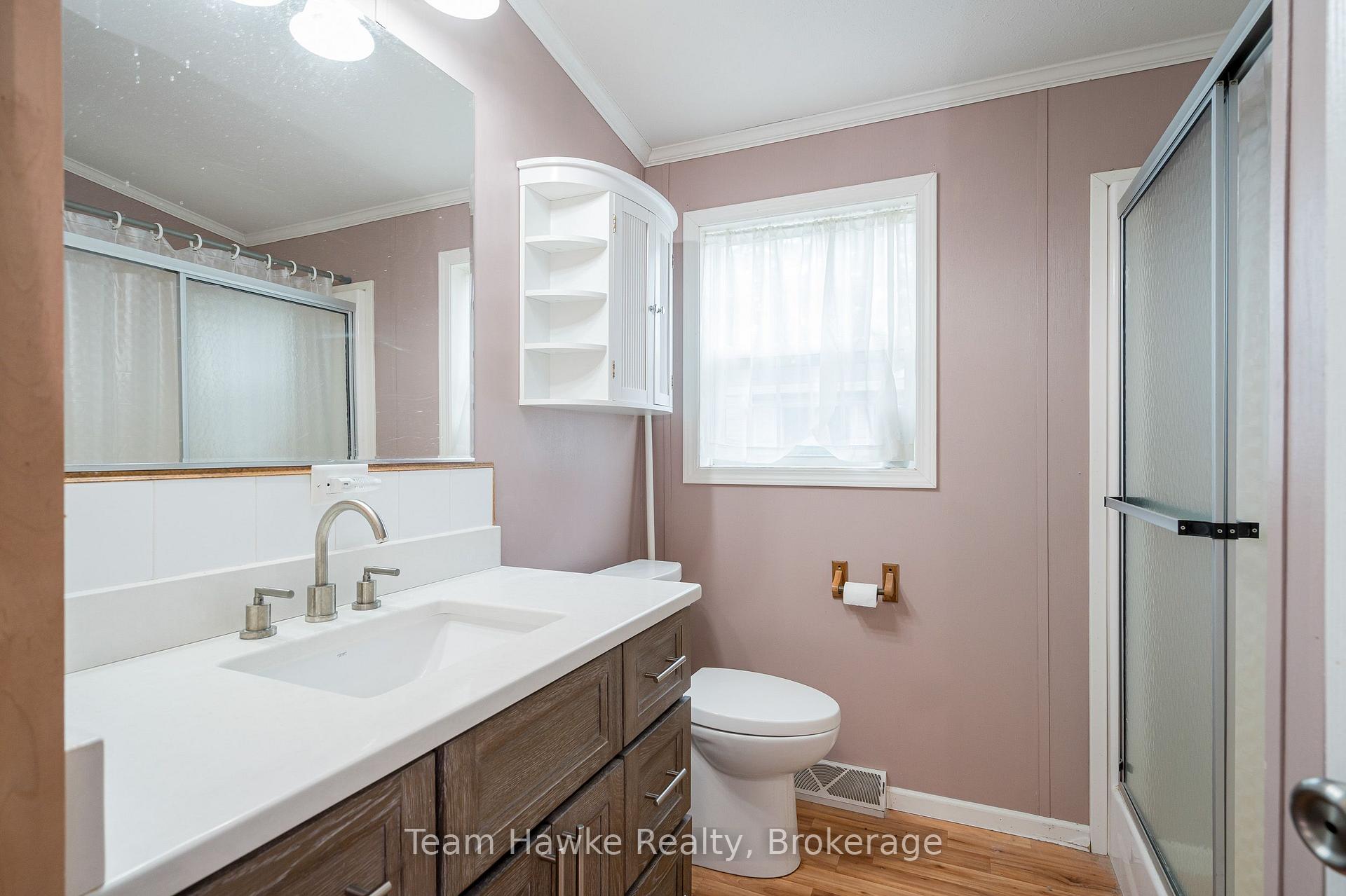 Photo 12 of 97 Georgian Glen Drive, Wasaga Beach — HOMEH