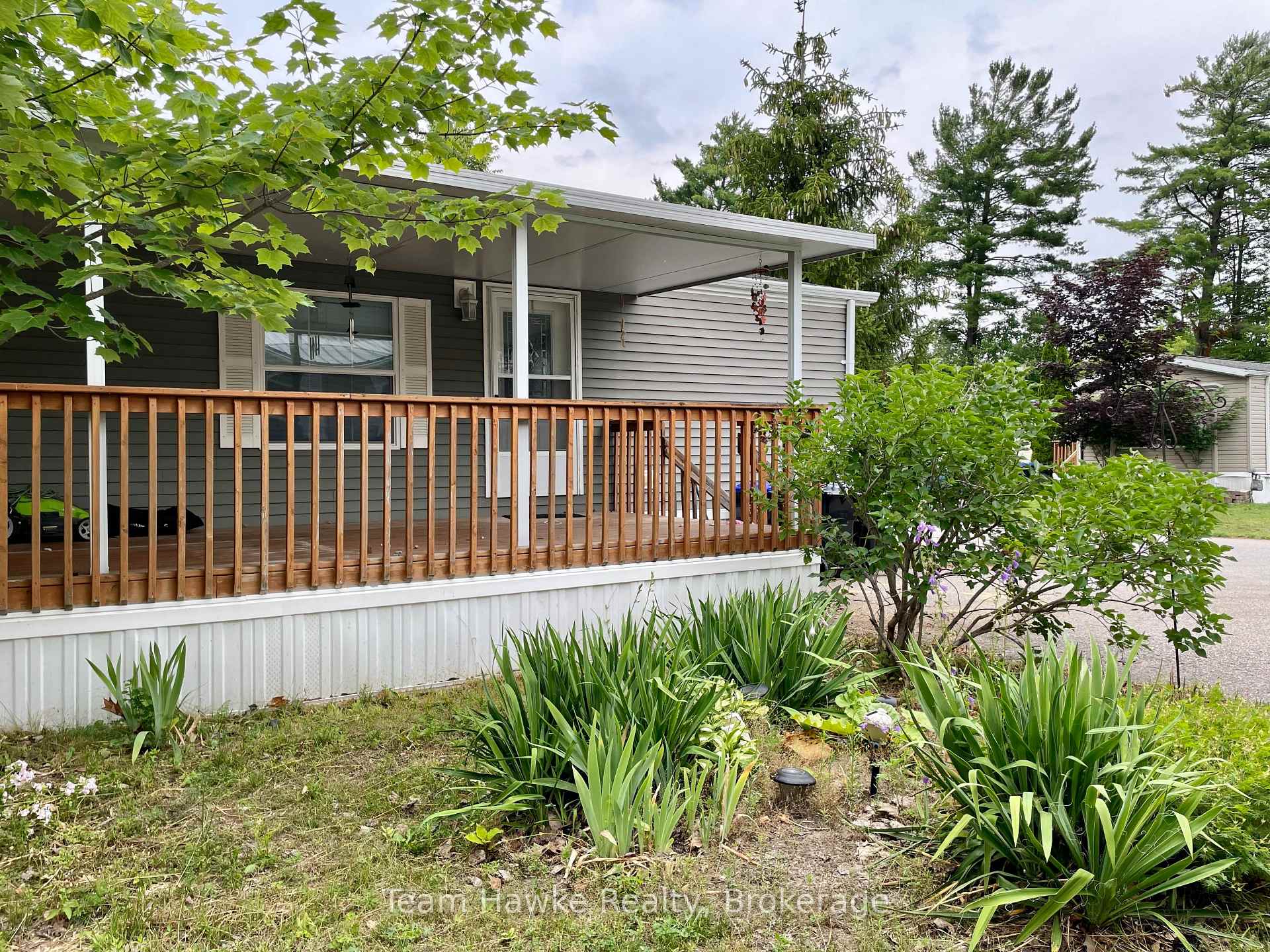 Photo 16 of 97 Georgian Glen Drive, Wasaga Beach — HOMEH