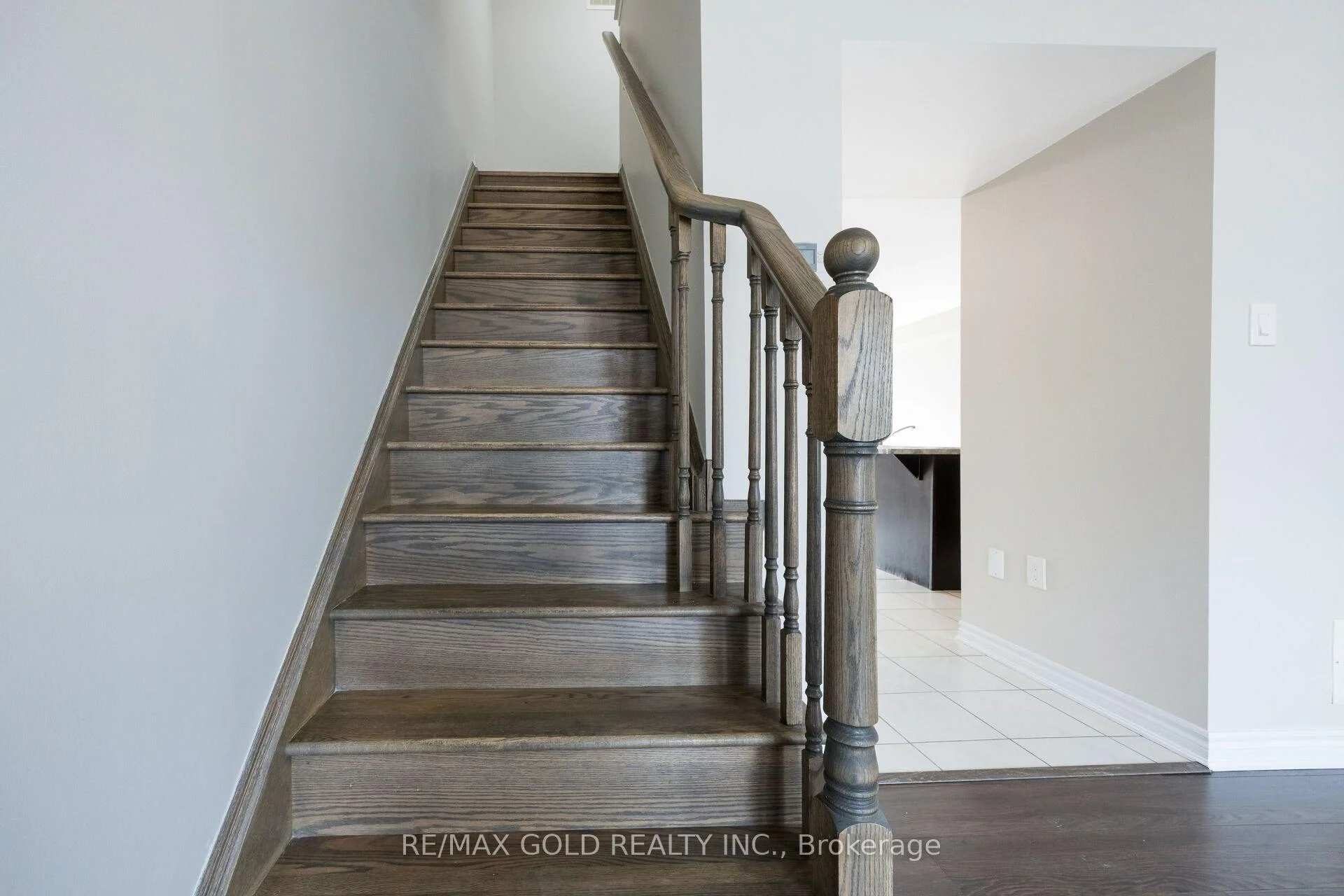 Photo 37 of 56 Stewardship Road, Brampton, Northwest Brampton — HOMEH