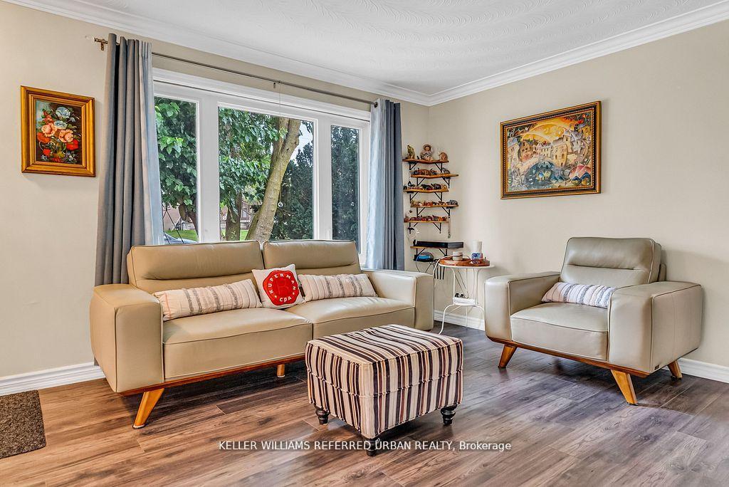 Photo 10 of 86 Morgan Avenue, Markham, Thornhill — HOMEH