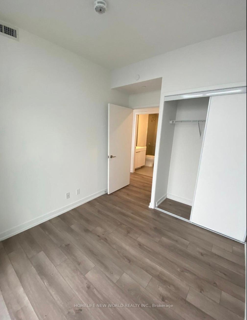 Photo 4 of Unit 1812, 33 Helendale Avenue, Toronto, Yonge-Eglinton — HOMEH