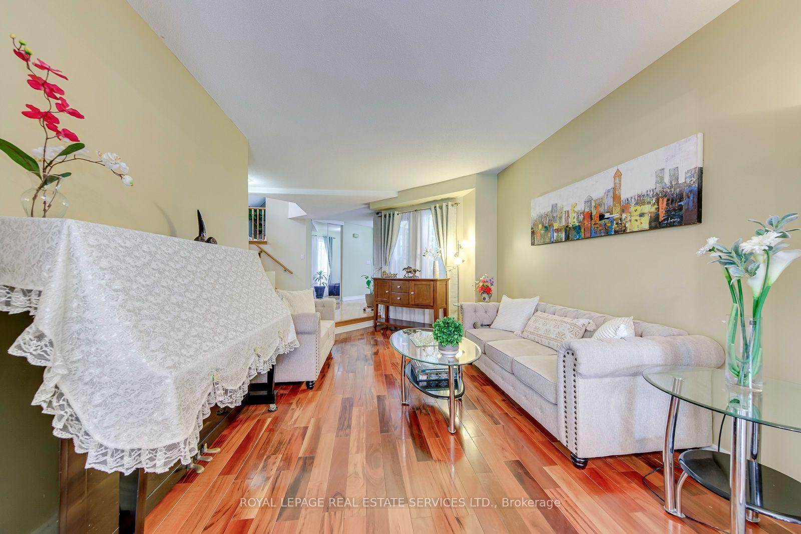 Photo 3 of 3364 Ingram Road, Mississauga, Erin Mills — HOMEH