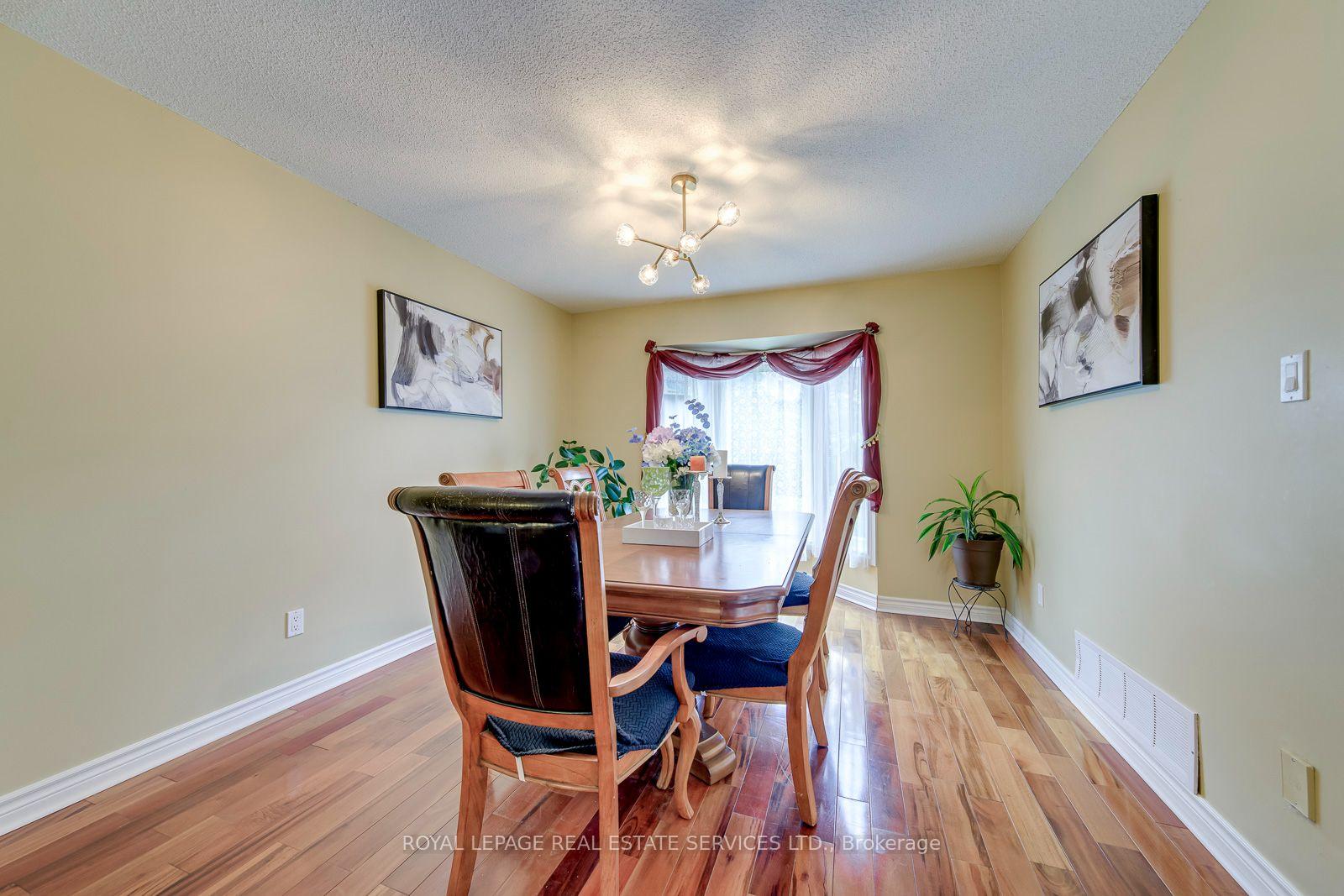 Photo 4 of 3364 Ingram Road, Mississauga, Erin Mills — HOMEH