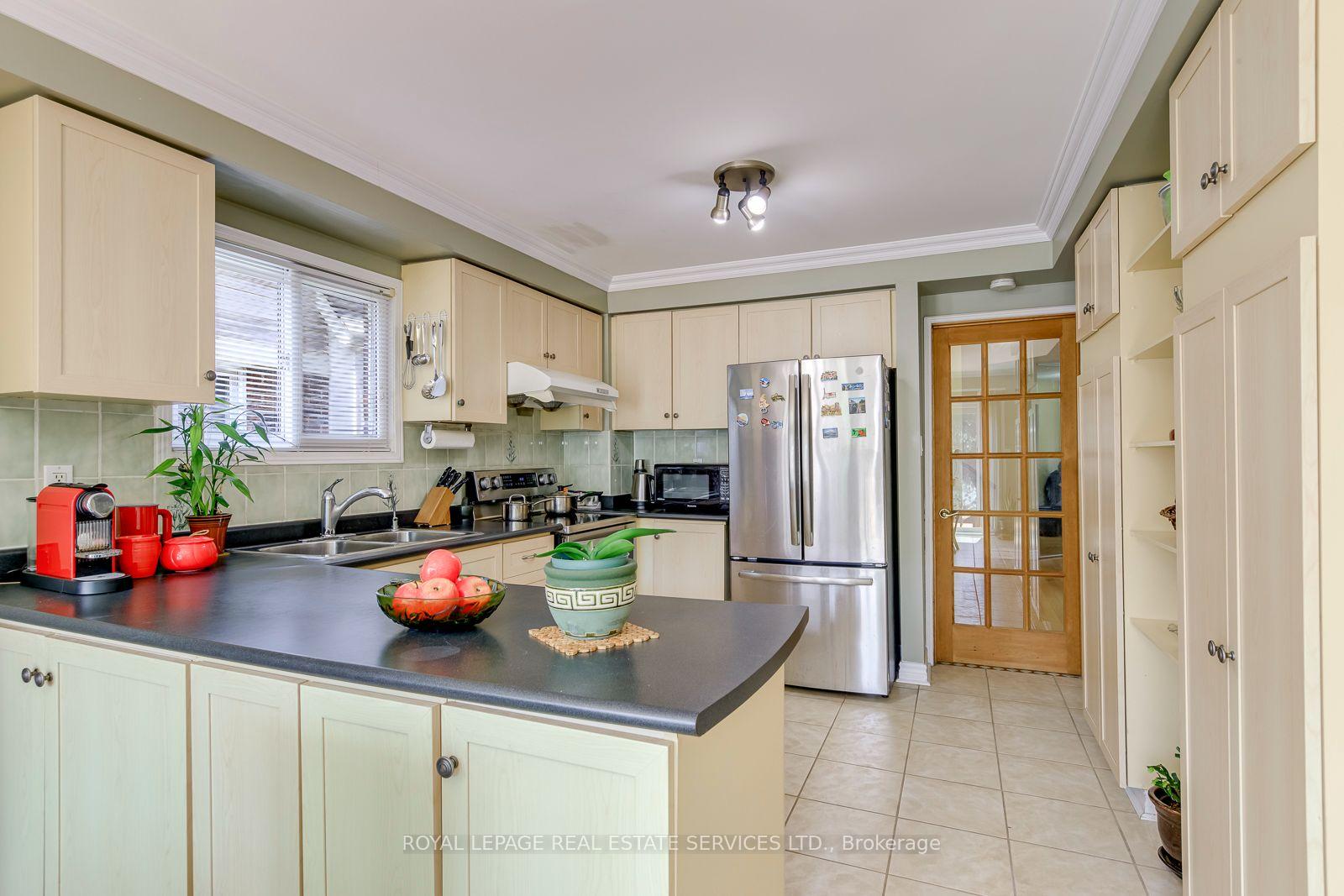 Photo 8 of 3364 Ingram Road, Mississauga, Erin Mills — HOMEH