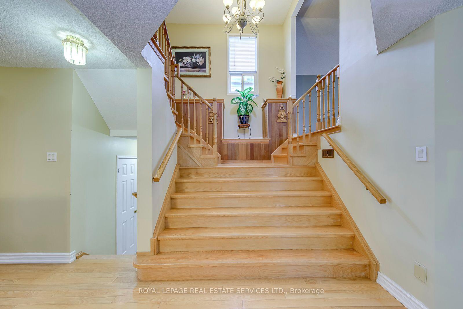 Photo 12 of 3364 Ingram Road, Mississauga, Erin Mills — HOMEH