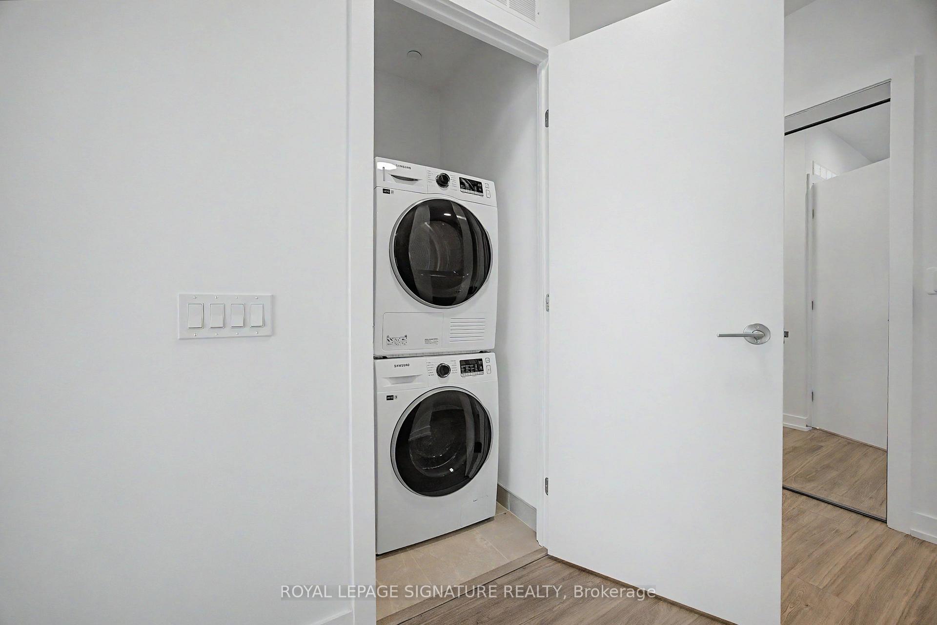 Photo 6 of Unit 301, 21 Meadowvale Road, Vaughan, Concord — HOMEH