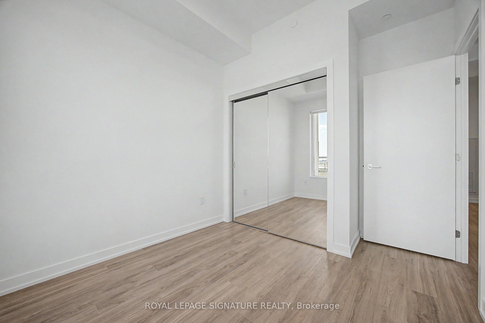 Photo 11 of Unit 301, 21 Meadowvale Road, Vaughan, Concord — HOMEH