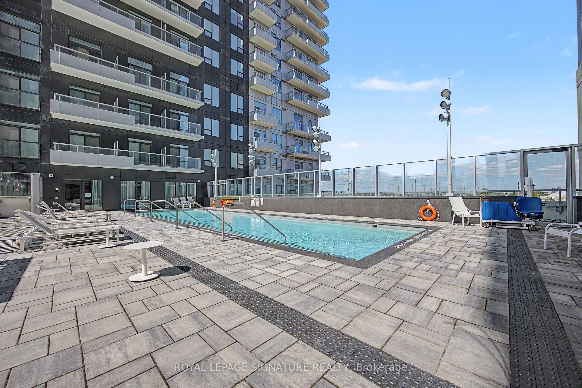 Photo 16 of Unit 301, 21 Meadowvale Road, Vaughan, Concord — HOMEH