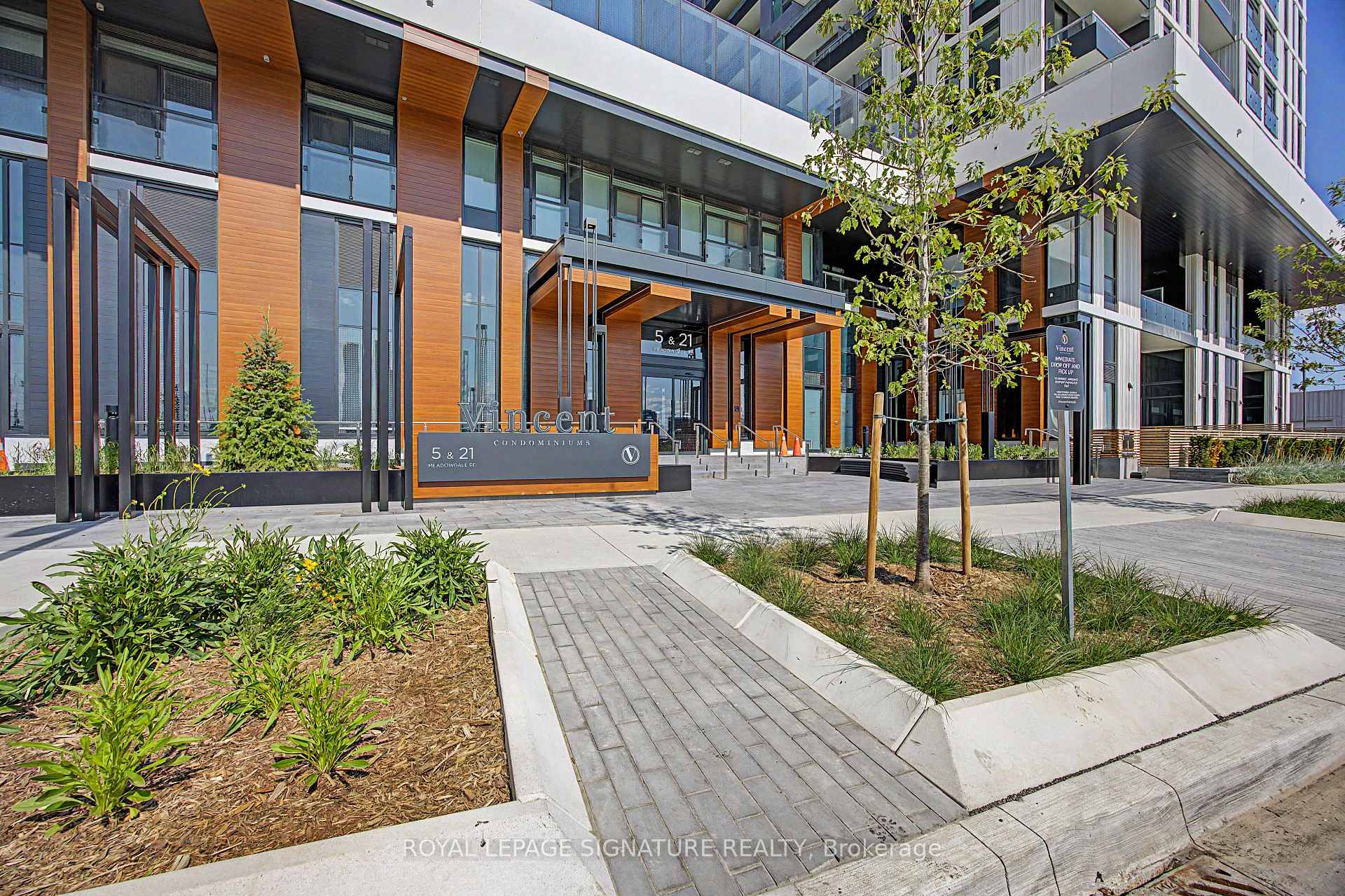 Photo 20 of Unit 301, 21 Meadowvale Road, Vaughan, Concord — HOMEH