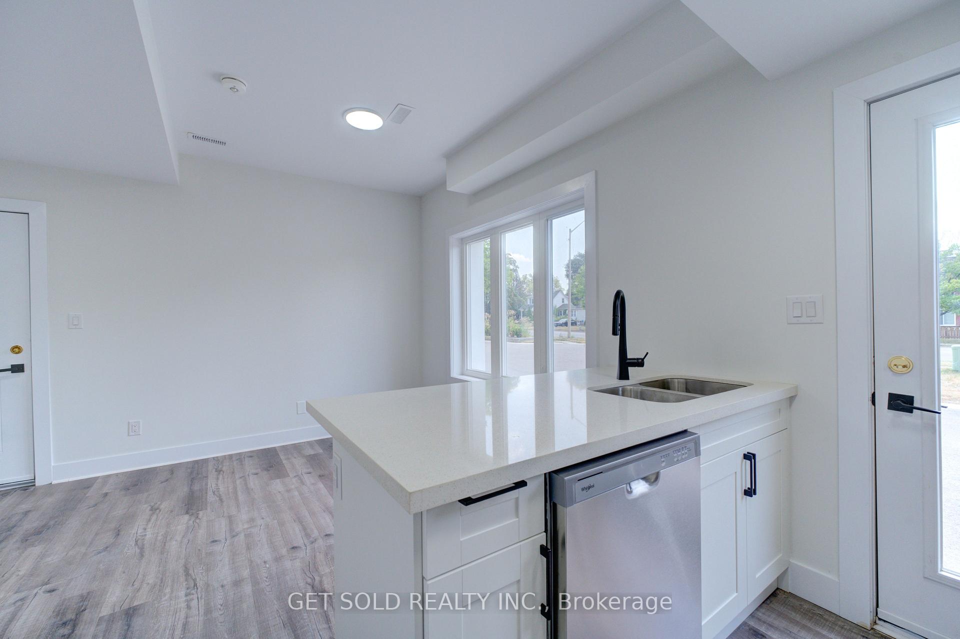 Photo 9 of Unit 6, 6701 Thorold Stone Road, Niagara Falls, Stamford — HOMEH