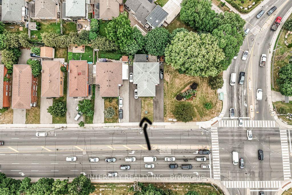 Photo 4 of 100 Dixon Road, Etobicoke, Kingsview Village-The Westway — HOMEH