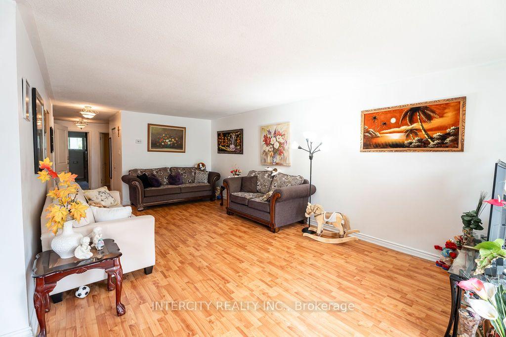 Photo 15 of 100 Dixon Road, Etobicoke, Kingsview Village-The Westway — HOMEH