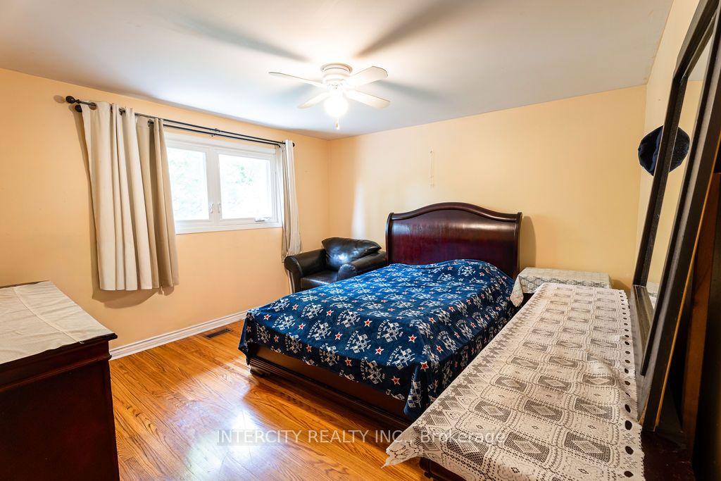 Photo 17 of 100 Dixon Road, Etobicoke, Kingsview Village-The Westway — HOMEH