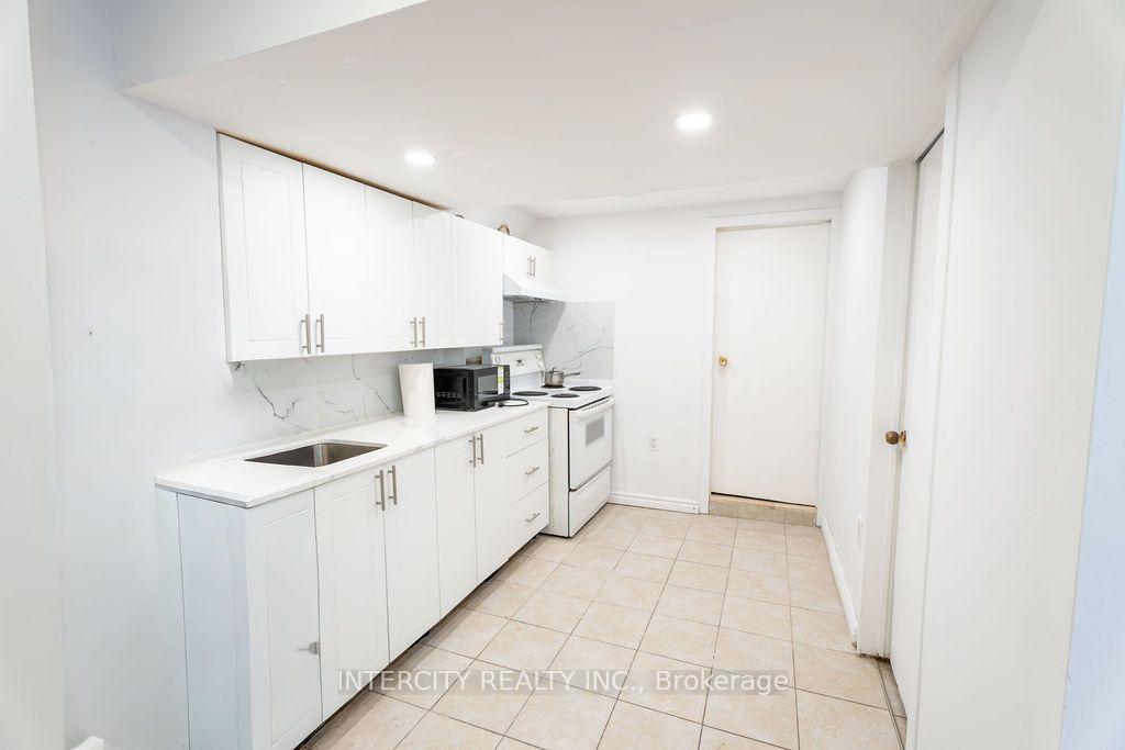 Photo 24 of 100 Dixon Road, Etobicoke, Kingsview Village-The Westway — HOMEH