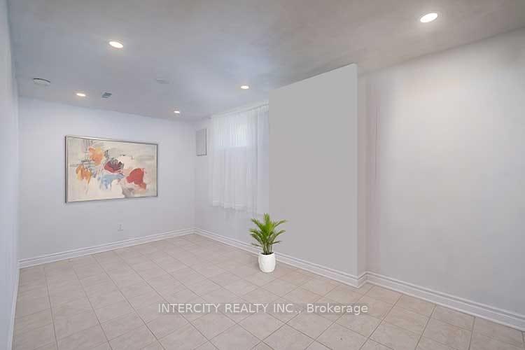Photo 25 of 100 Dixon Road, Etobicoke, Kingsview Village-The Westway — HOMEH