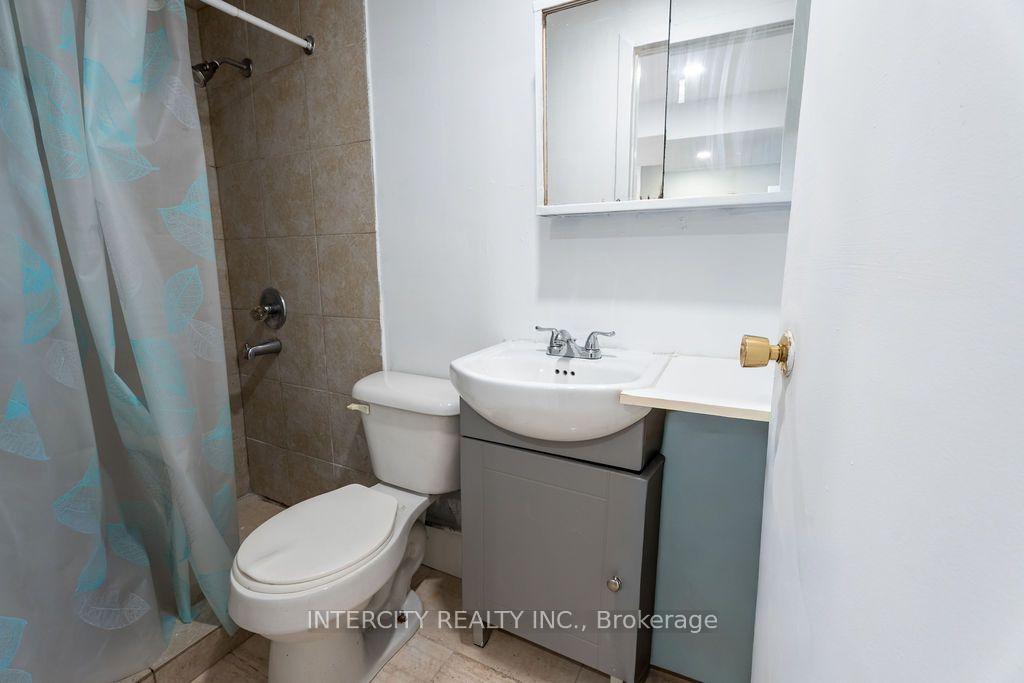 Photo 27 of 100 Dixon Road, Etobicoke, Kingsview Village-The Westway — HOMEH