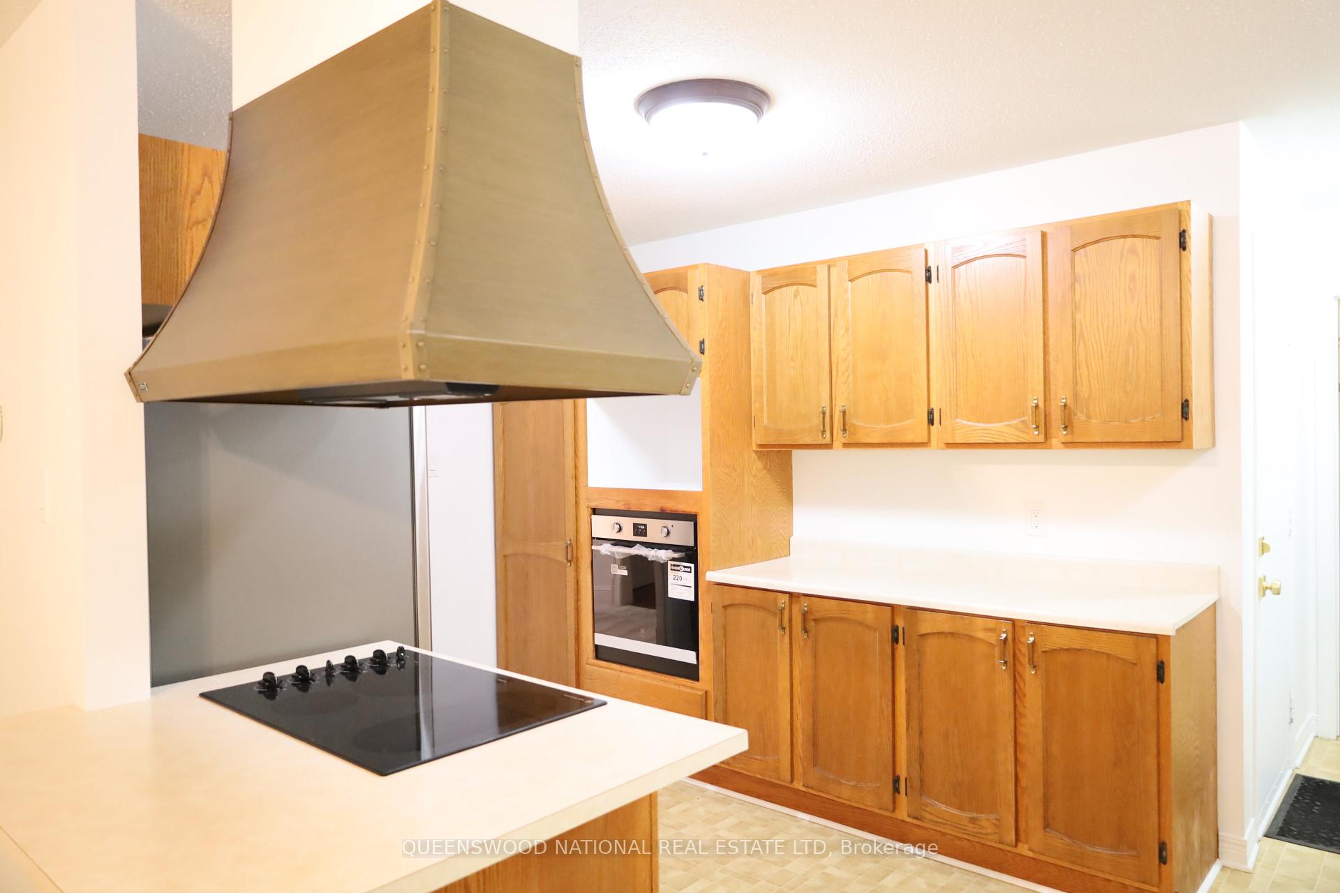 Photo 17 of 1080 Sunnydale Street, Ottawa, Navan — HOMEH