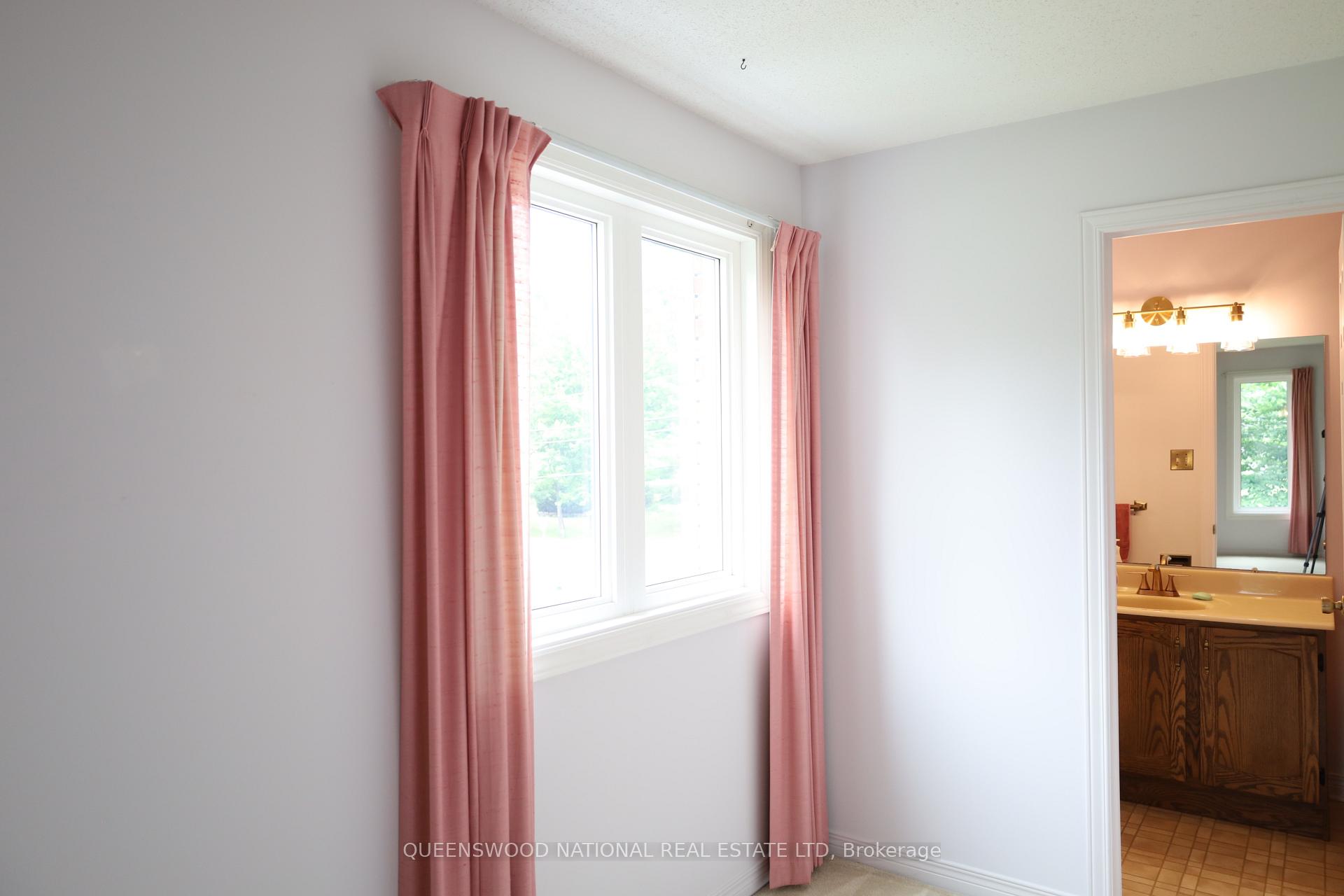 Photo 19 of 1080 Sunnydale Street, Ottawa, Navan — HOMEH