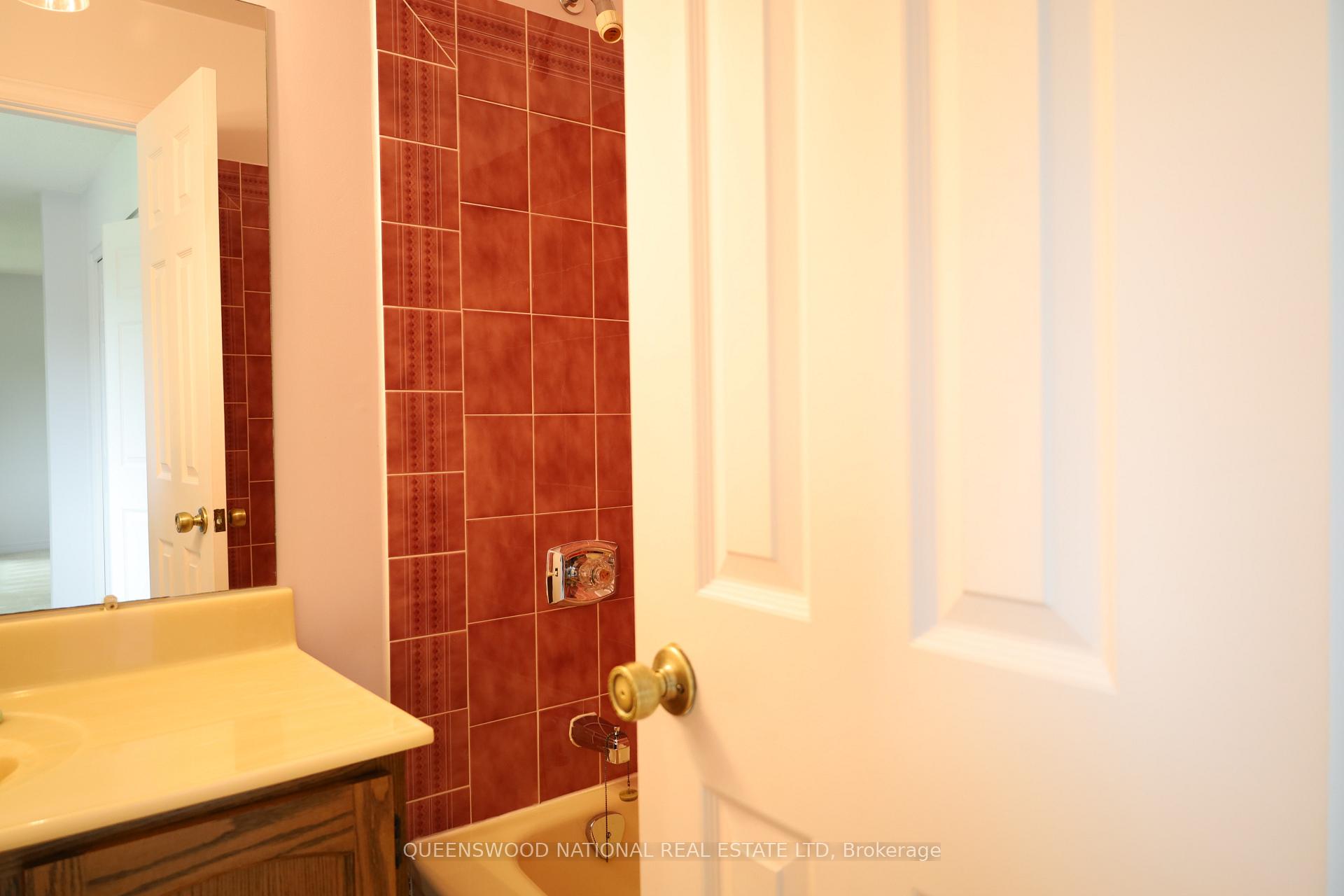 Photo 21 of 1080 Sunnydale Street, Ottawa, Navan — HOMEH