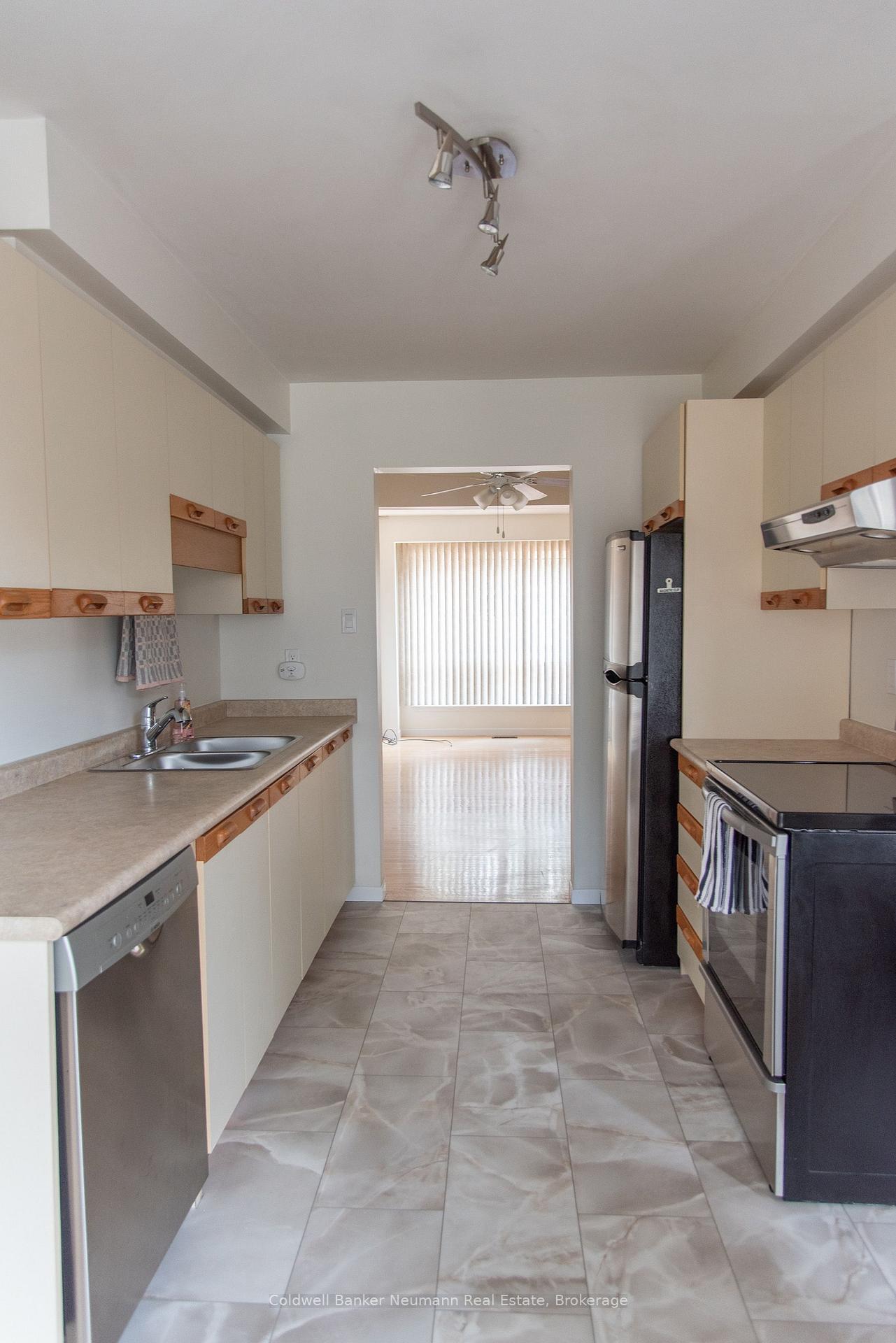 Photo 4 of Unit 29, 121 Bagot Street, Guelph, Junction/Onward Willow — HOMEH