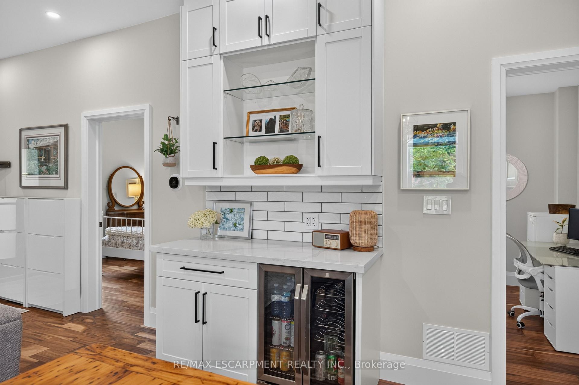 Photo 20 of 122 Stuart Street, Guelph, St. George's — HOMEH