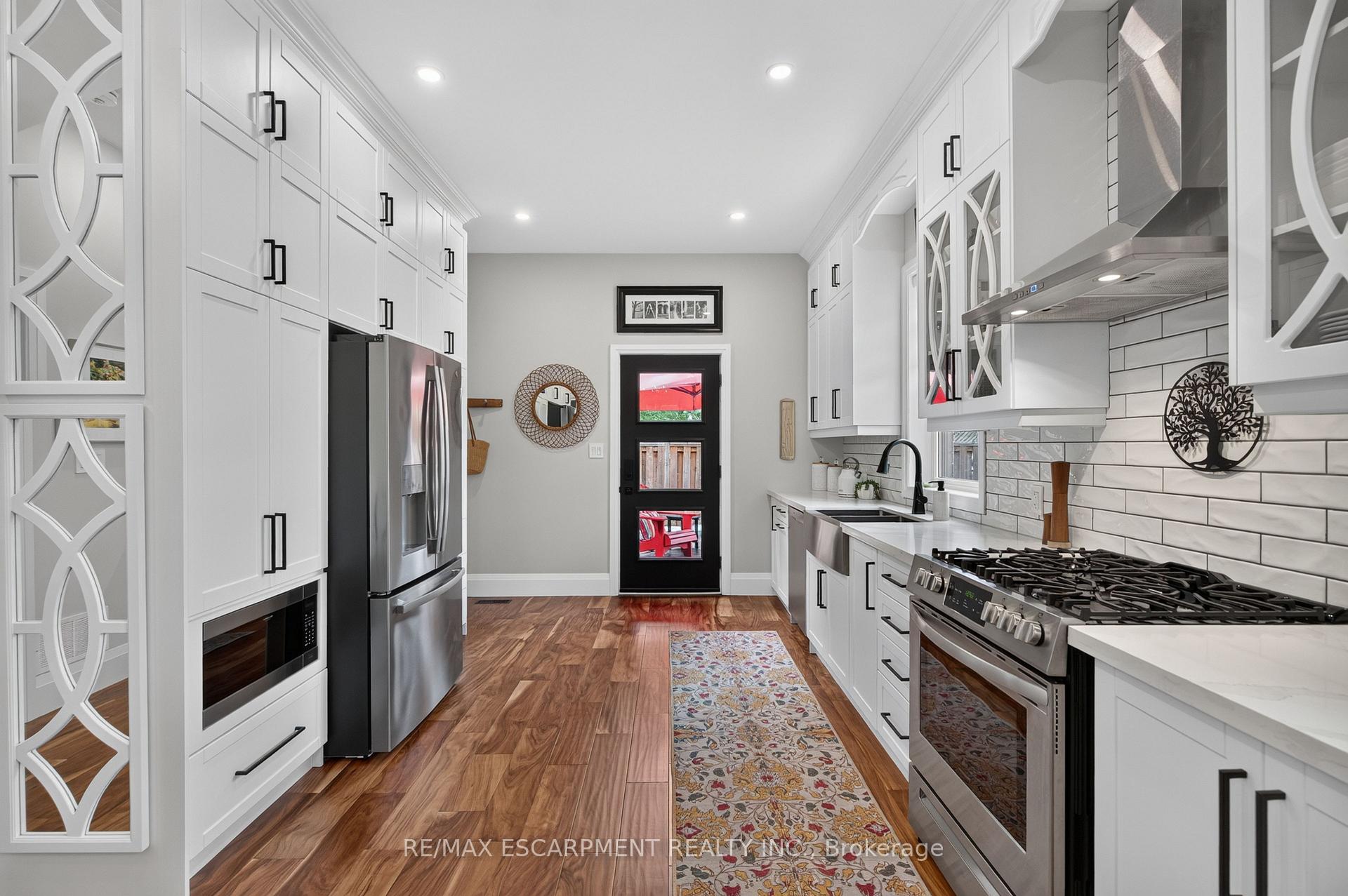 Photo 27 of 122 Stuart Street, Guelph, St. George's — HOMEH