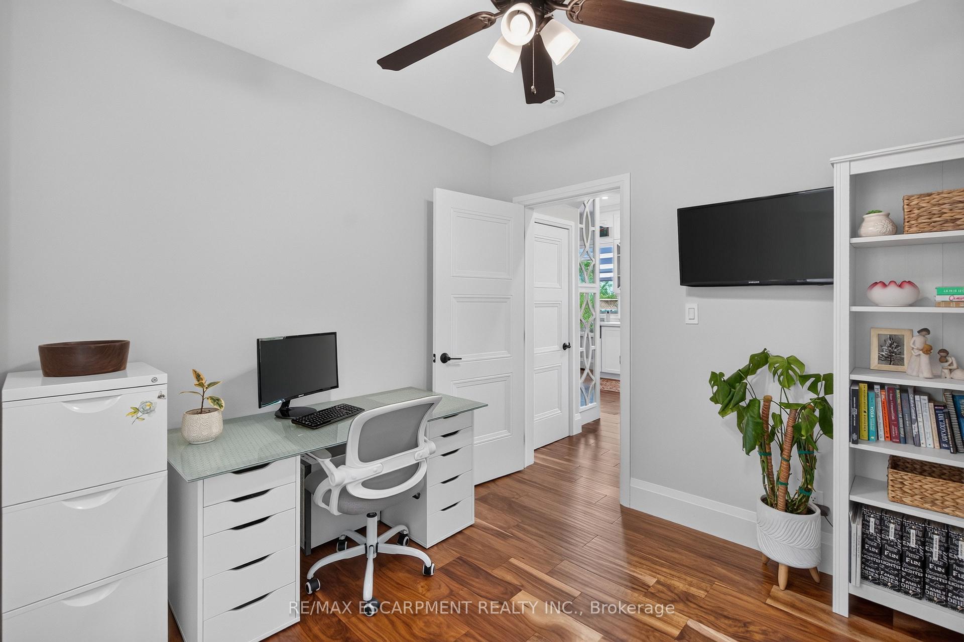 Photo 30 of 122 Stuart Street, Guelph, St. George's — HOMEH