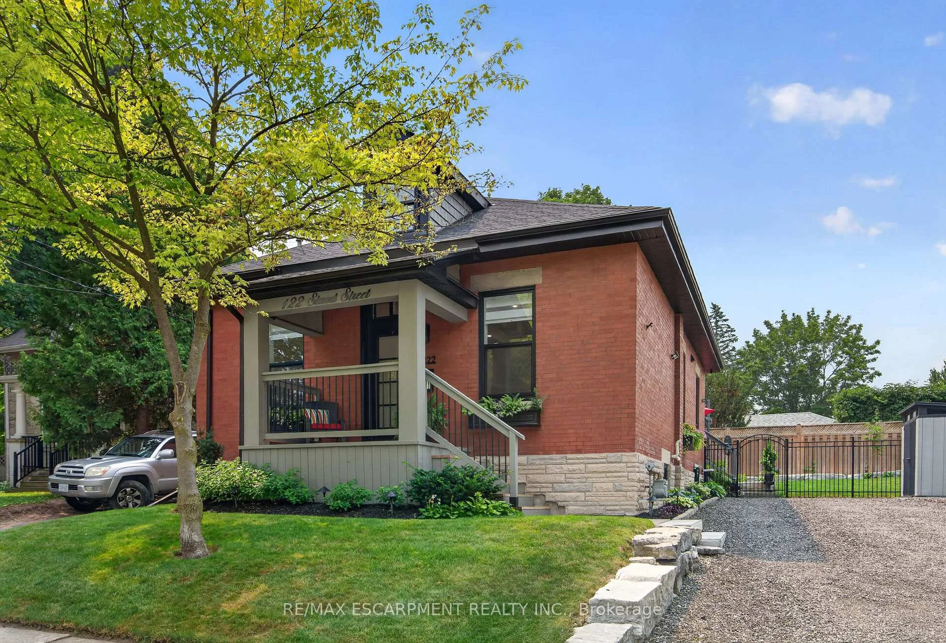 Photo 14 of 122 Stuart Street, Guelph, St. George's — HOMEH