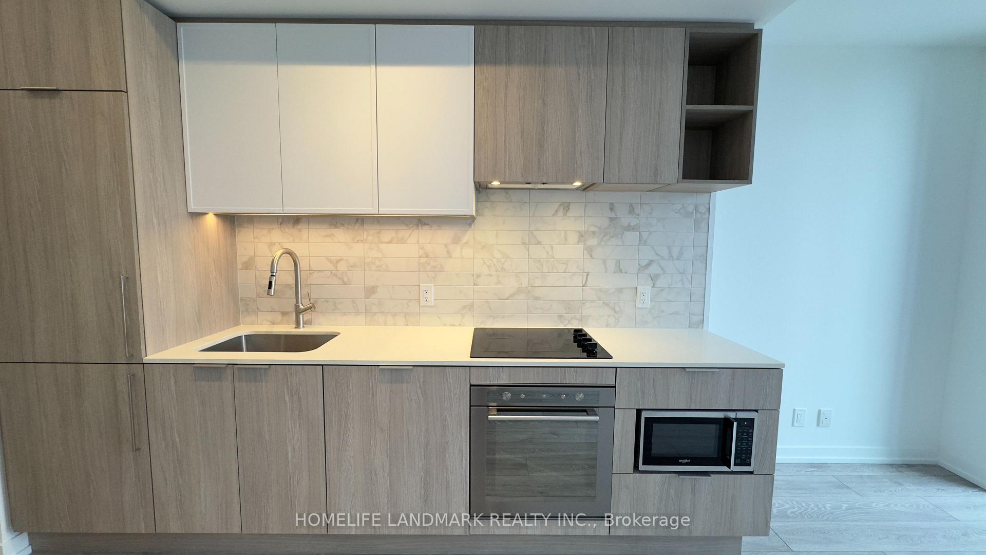 Photo 4 of Unit 720, 2020 Bathurst Street, Toronto, Humewood-Cedarvale — HOMEH