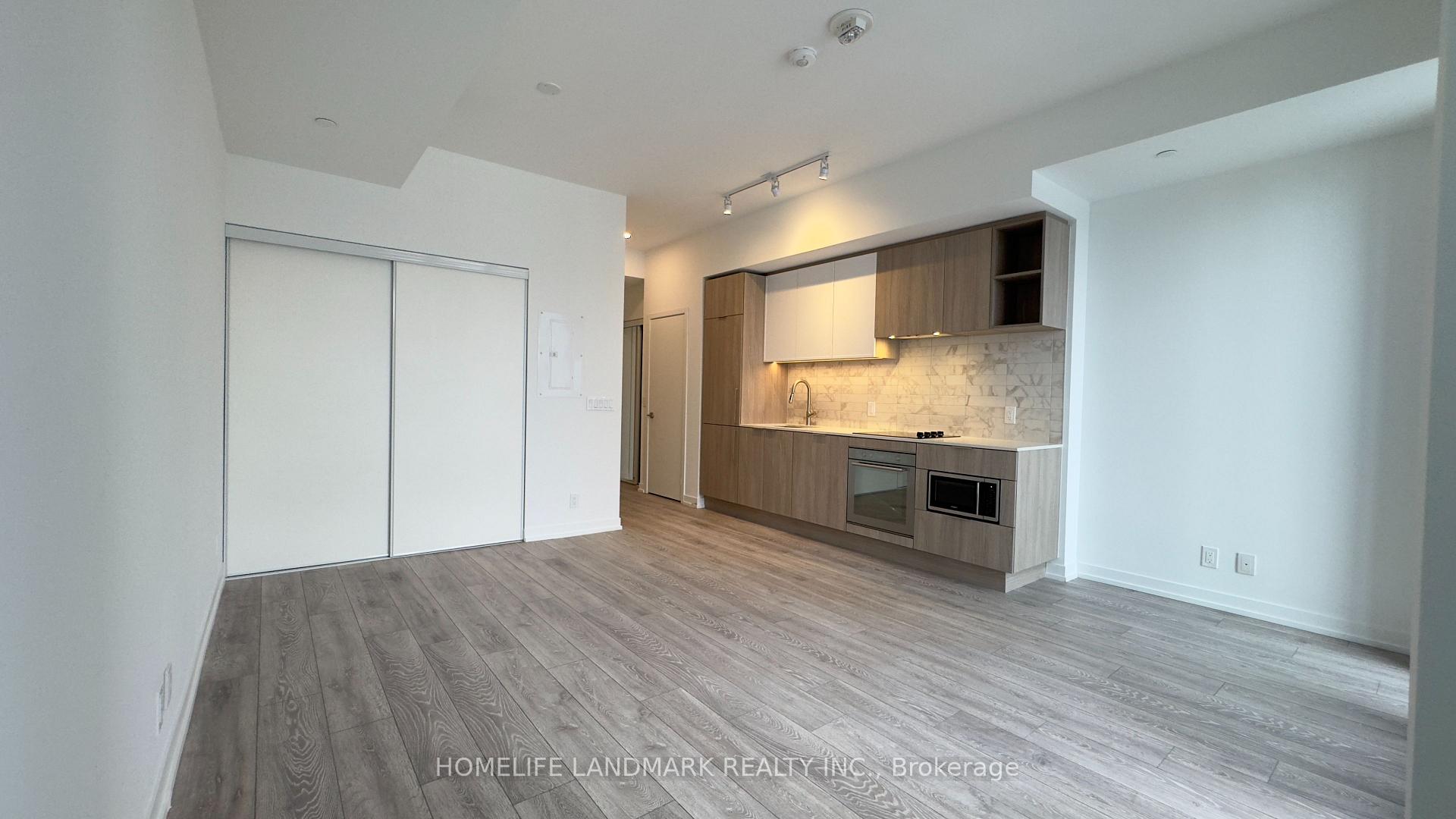 Photo 7 of Unit 720, 2020 Bathurst Street, Toronto, Humewood-Cedarvale — HOMEH