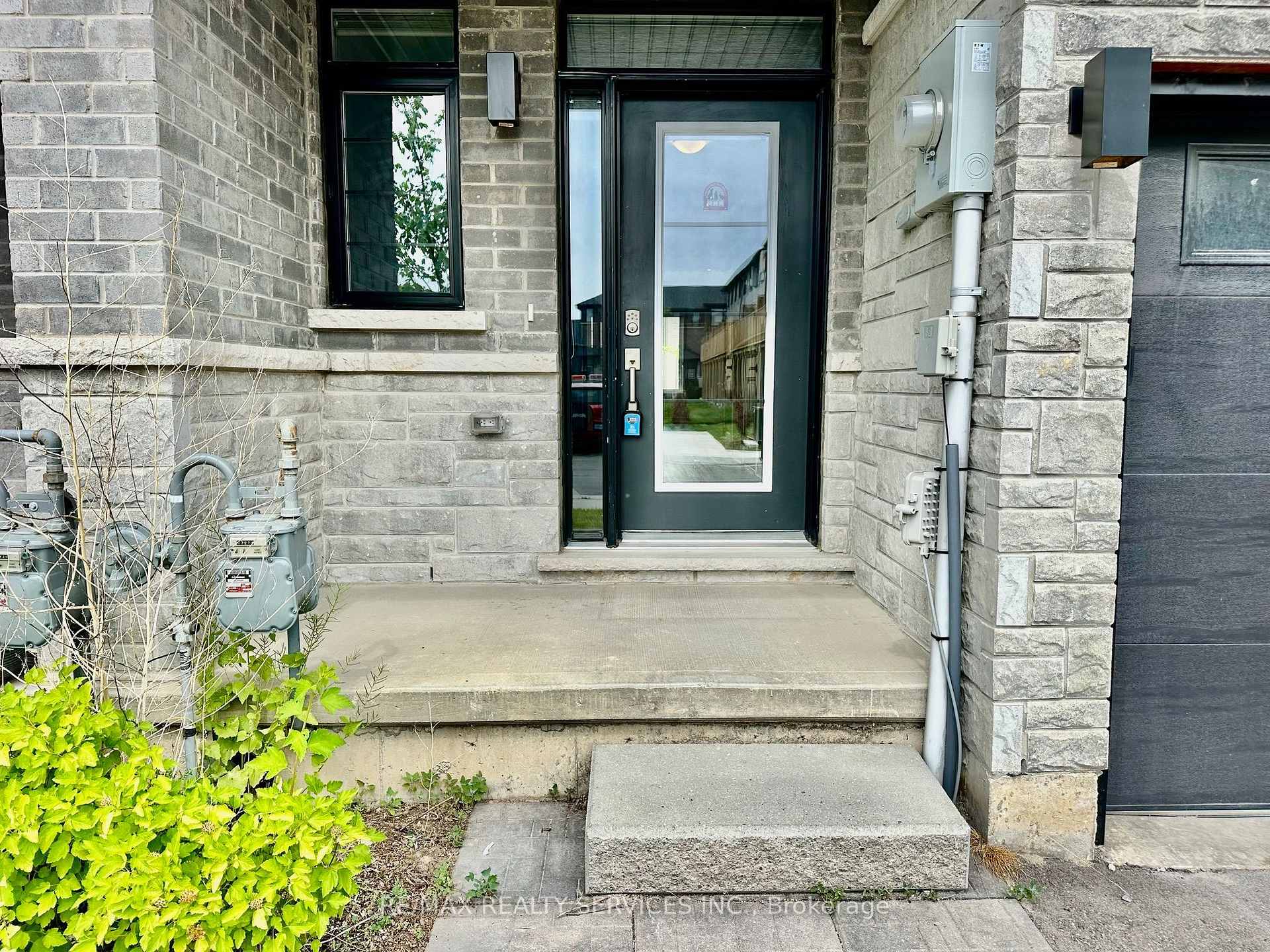 Photo 5 of Unit 22, 461 Blackburn Drive, Brantford, Empire South — HOMEH