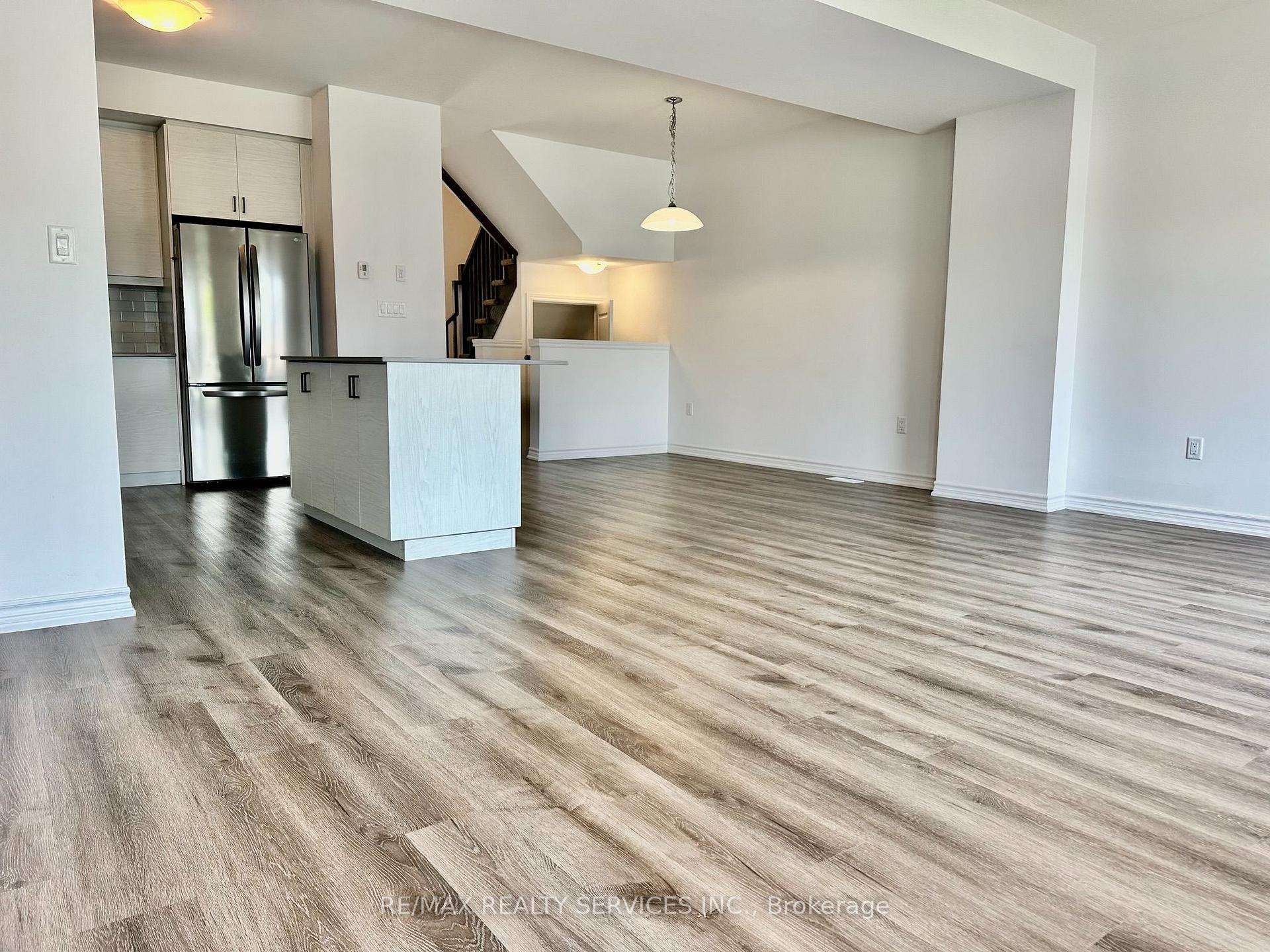 Photo 11 of Unit 22, 461 Blackburn Drive, Brantford, Empire South — HOMEH