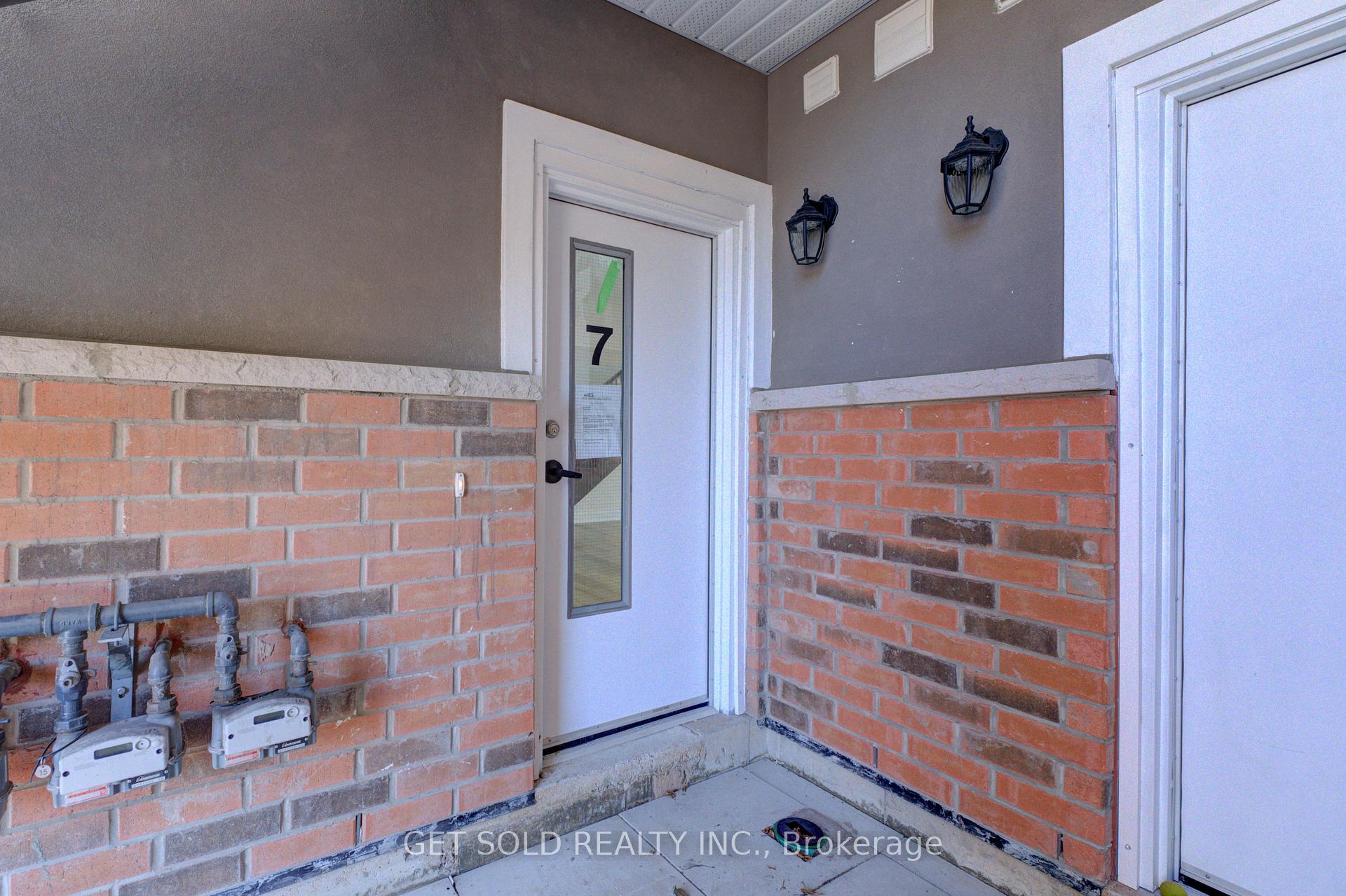 Photo 3 of Unit 7, 6701 Thorold Stone Road, Niagara Falls, Stamford — HOMEH