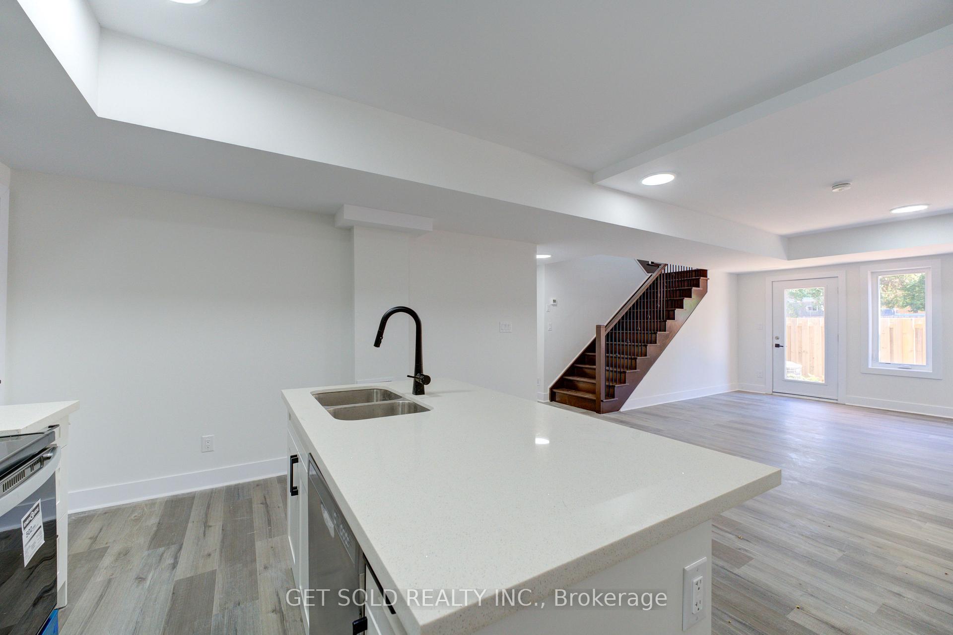 Photo 13 of Unit 7, 6701 Thorold Stone Road, Niagara Falls, Stamford — HOMEH