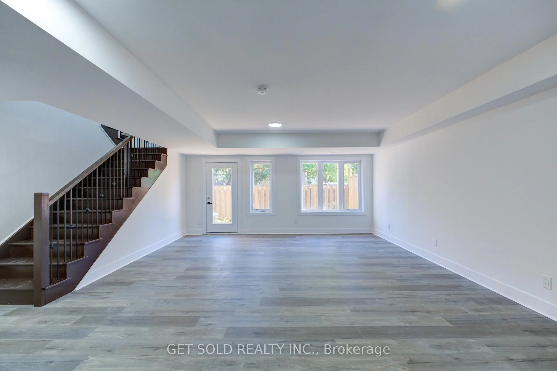 Photo 2 of Unit 7, 6701 Thorold Stone Road, Niagara Falls, Stamford — HOMEH