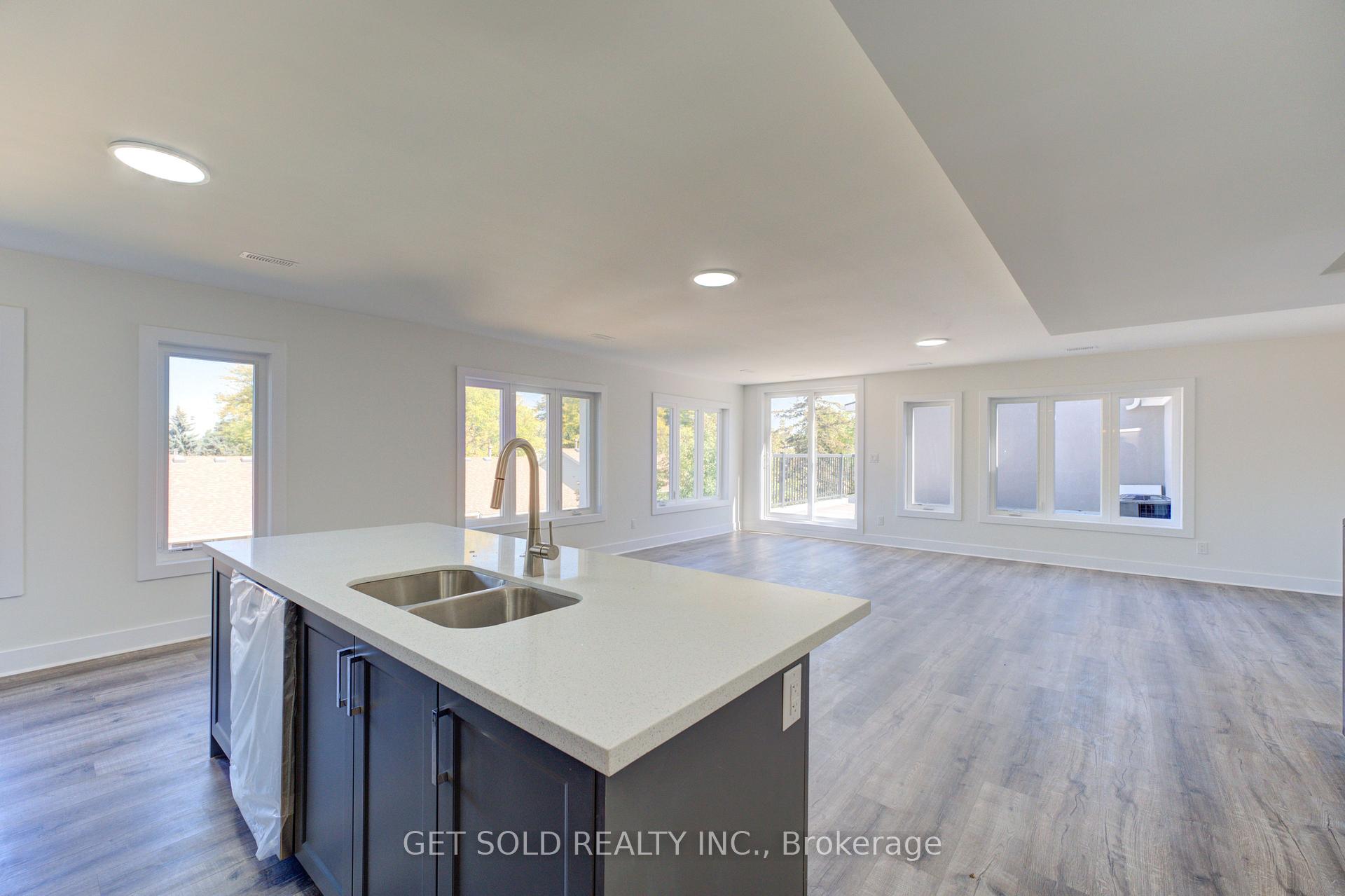 Photo of Unit 11, 6701 Thorold Stone Road