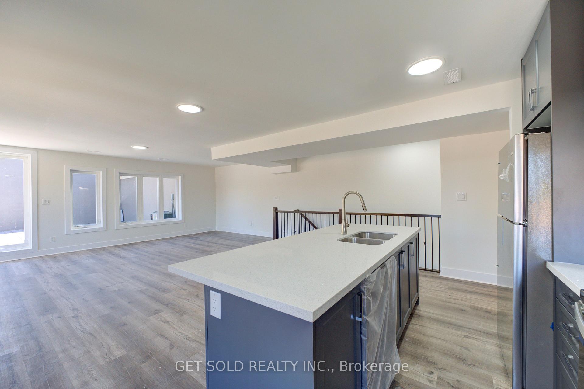 Photo 10 of Unit 11, 6701 Thorold Stone Road, Niagara Falls, Stamford — HOMEH