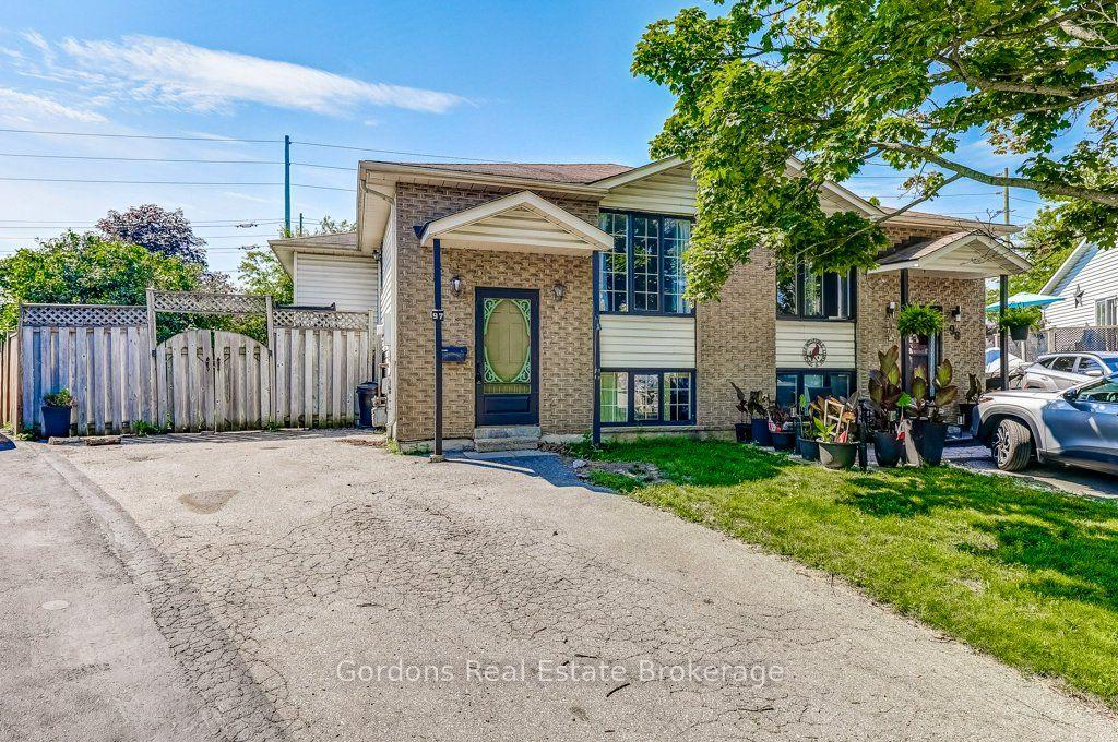 Photo 1 of 97 John Scott Court, Clarington, Bowmanville — HOMEH