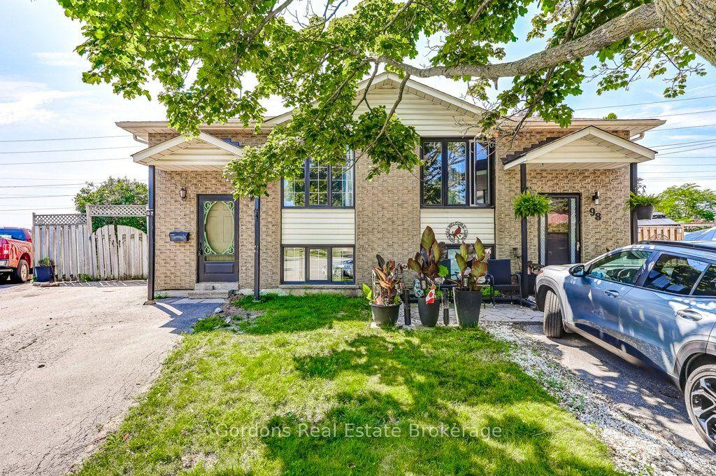 Photo 3 of 97 John Scott Court, Clarington, Bowmanville — HOMEH